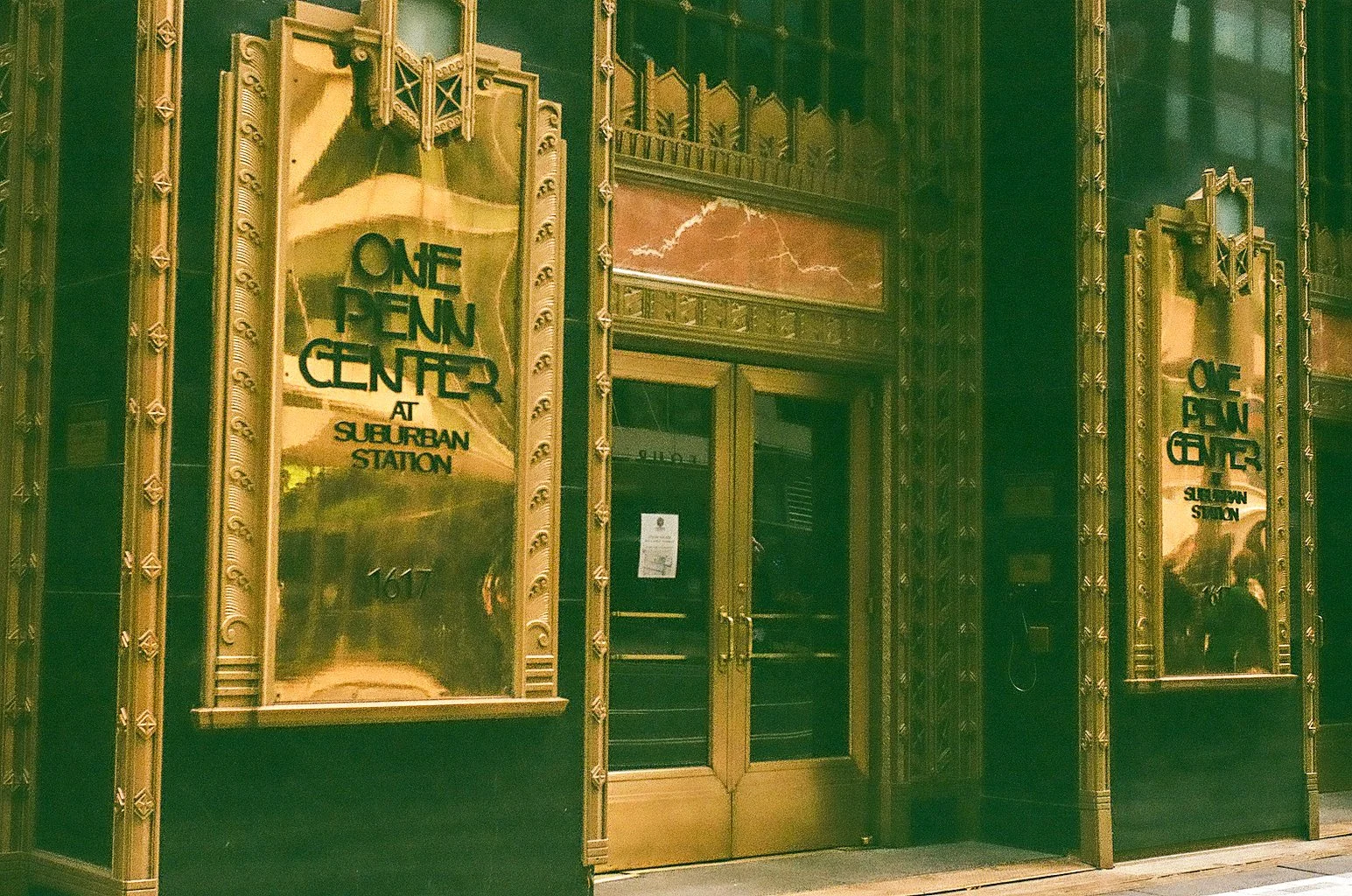 Center City, Philadelphia - Leica IIIf Elmar 50mm f3.5