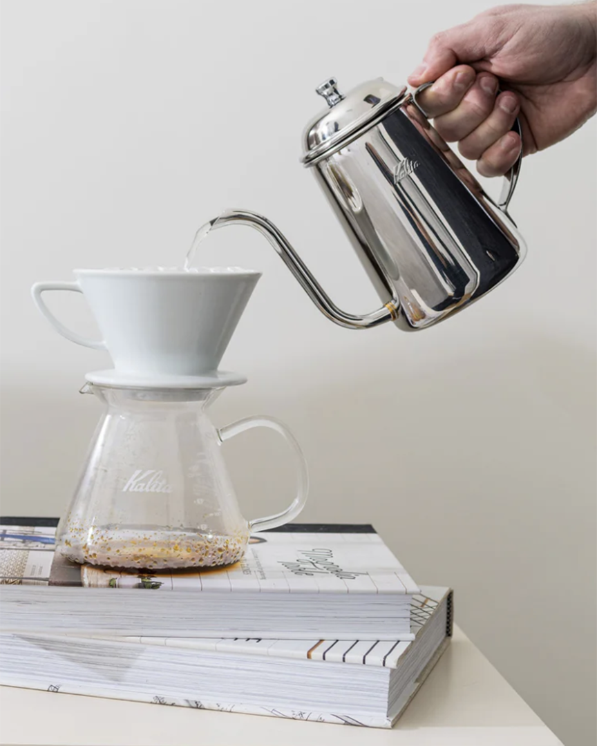 Kalita Wave Stainless Steel Kettle_Pour.png