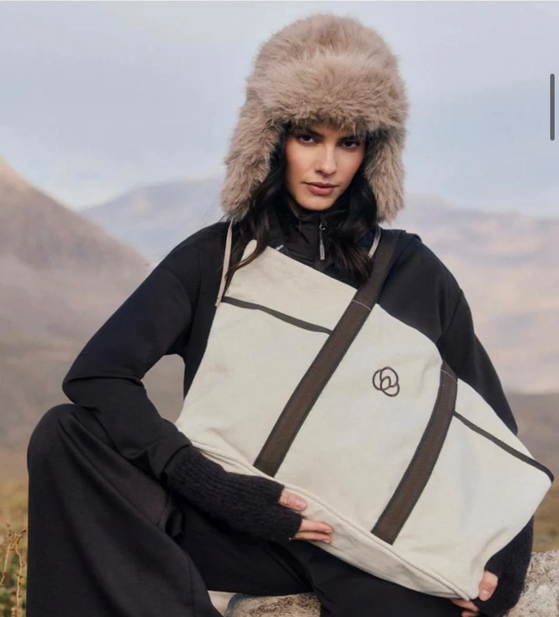 editorial_08_furhat_mountains.jpeg