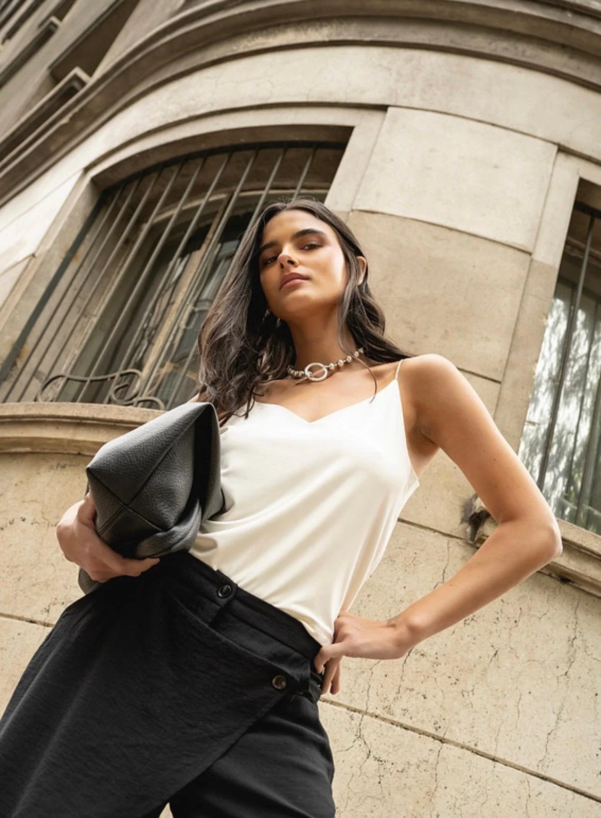 editorial_05_white_top_artdeco.jpeg