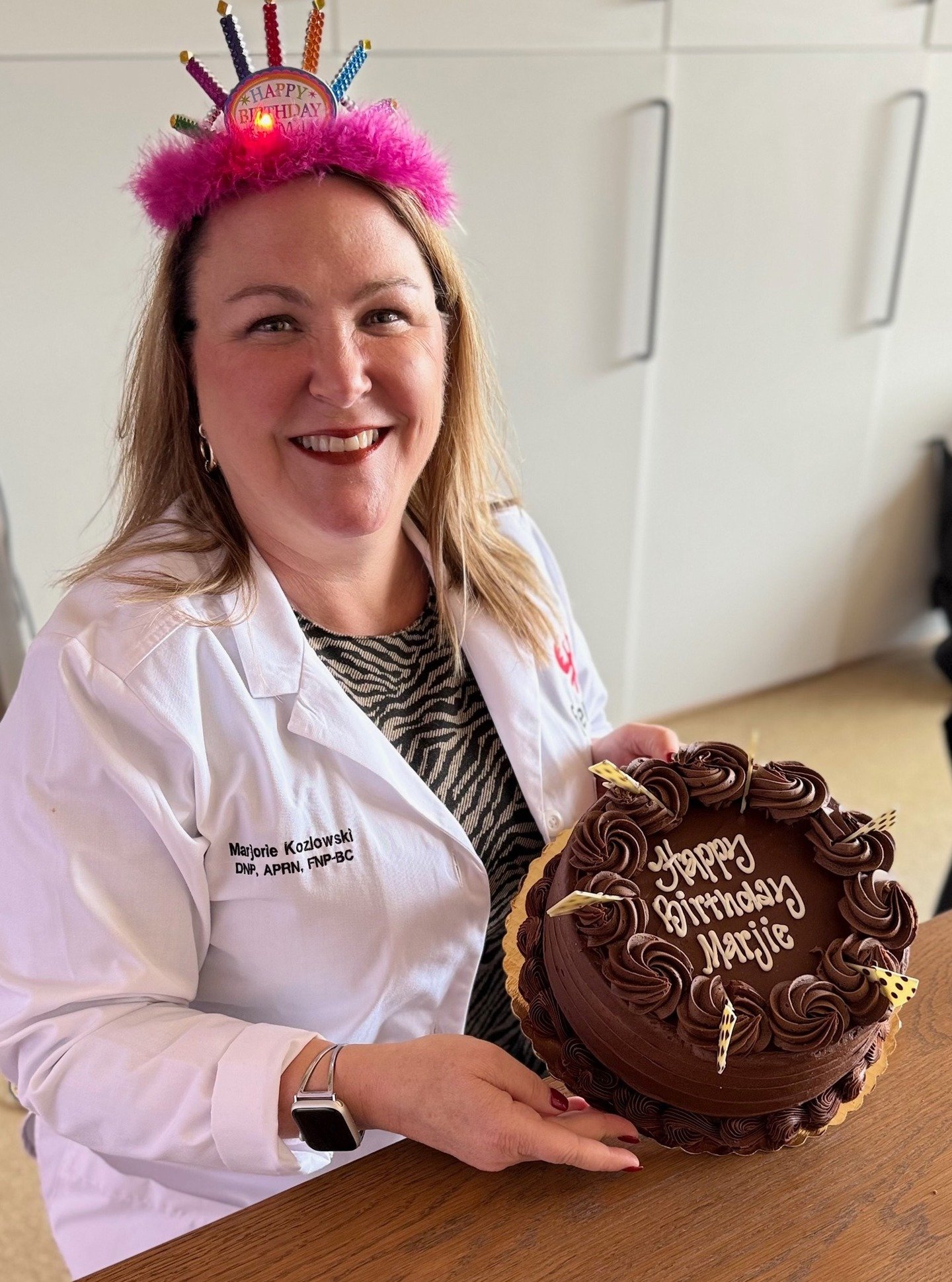 &iexcl;Feliz cumplea&ntilde;os a Marjie, nuestra incre&iacute;ble director de enfermer&iacute;a! 🩺

🌸 Su dedicaci&oacute;n, empat&iacute;a, y fuerza dejan una huella profunda en todos sus pacientes.

Gracias por sanar con cuidado y compasi&oacute;n