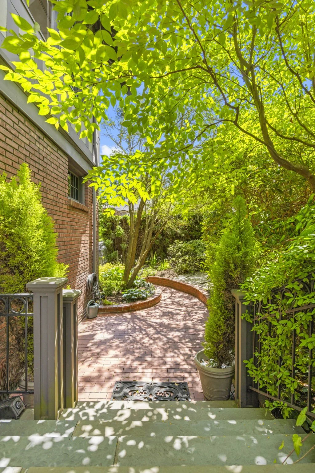 76-web-or-mls-2218-e-prospect-st.jpg
