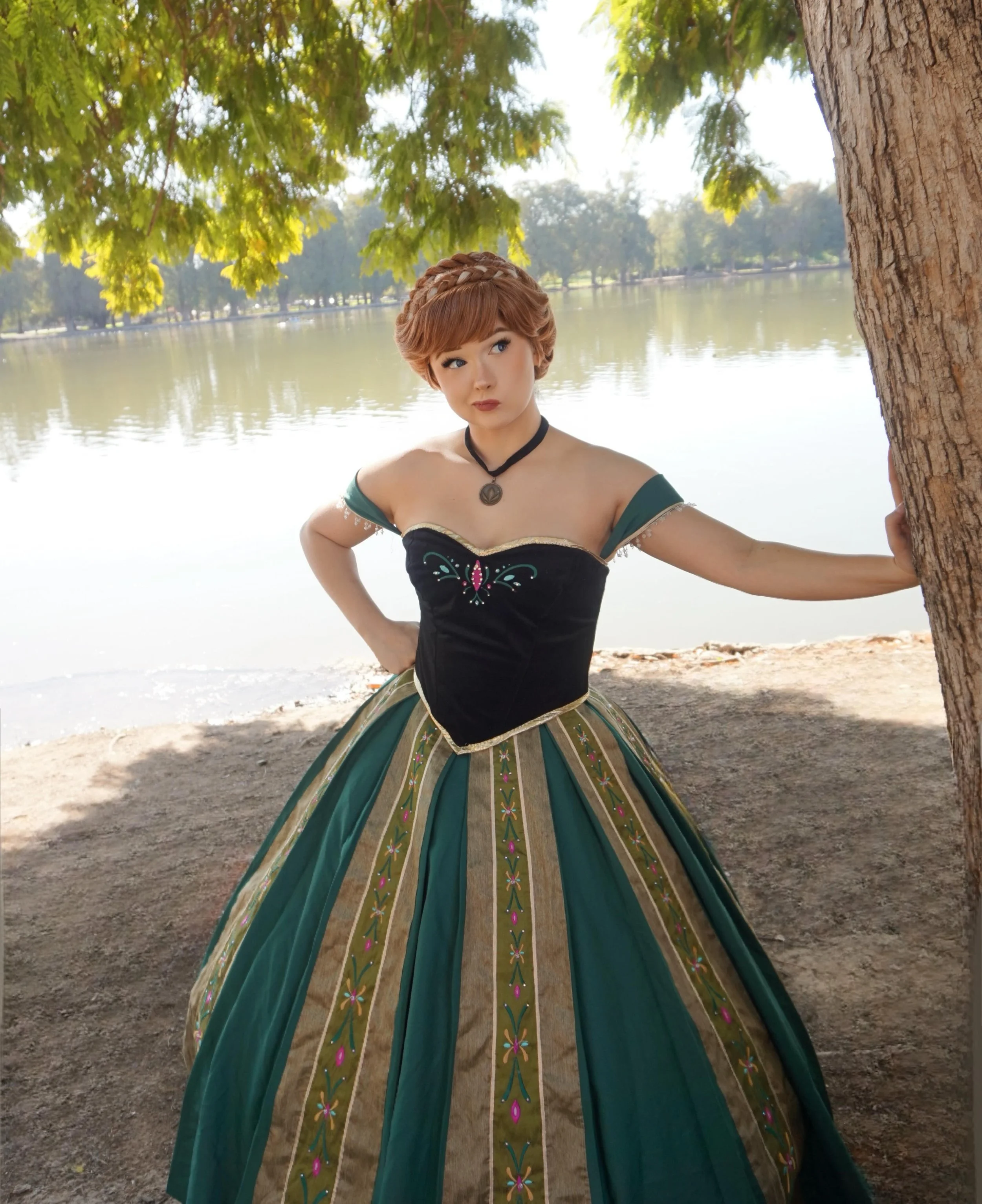 Love is an open door with this feisty ginger princess! So long as Chocolate 🍫 and Sandwiches 🥪 are on the menu she will always accept your invitation. 

Bring our beautiful Snow Princess to your next celebration! 🧊 ❄️ ⛄️ 

#annaandelsa #frozen #pr