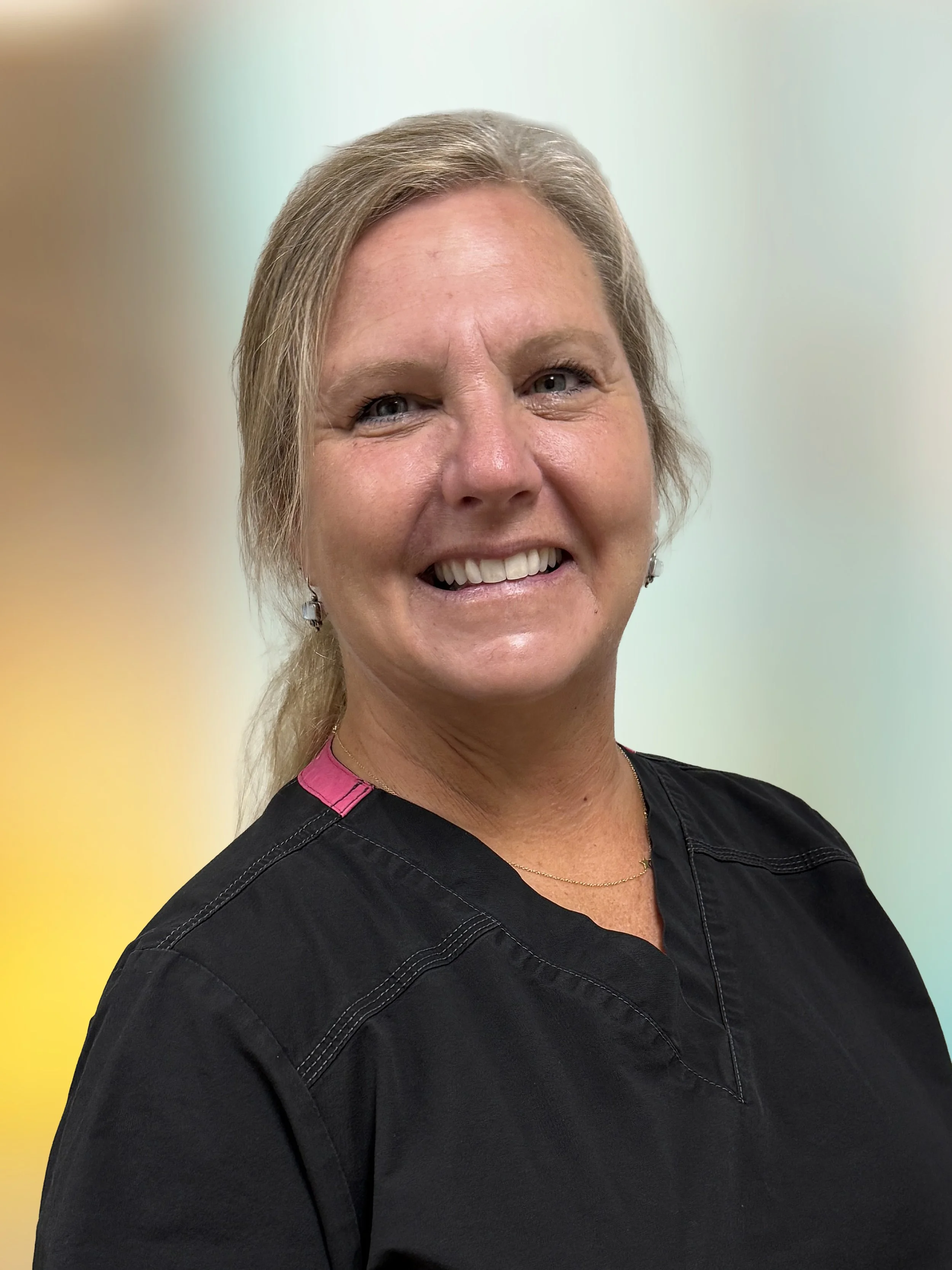 Lynn, Lead Dental Assistant