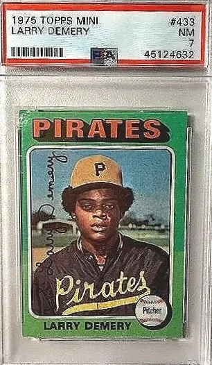 1975 Topps Mini Larry Demery PSA 7 Card