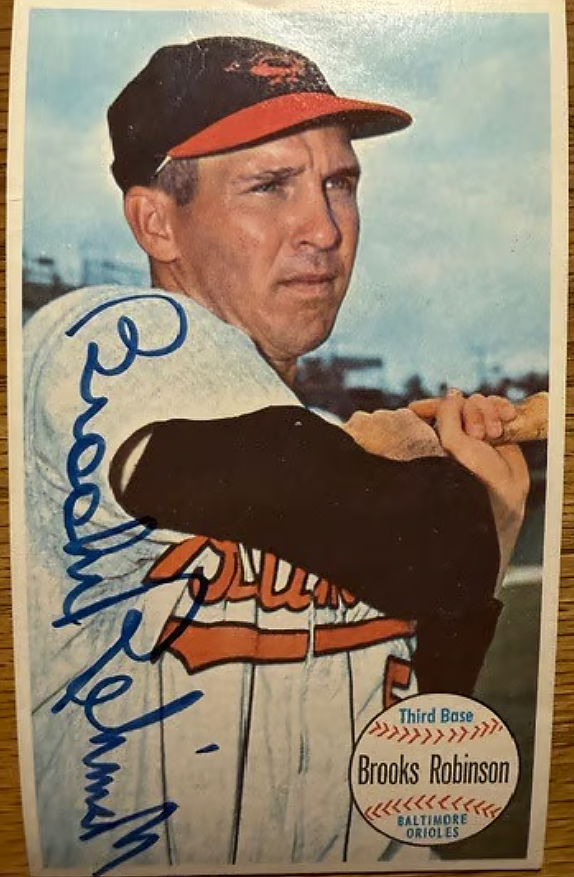 1964 Giant Topps Brooks Robinson Signed HOF Card #50
