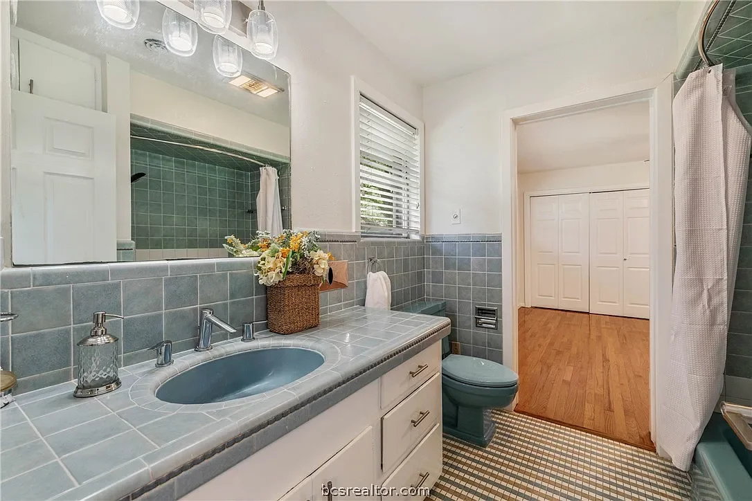 Walton Before - bath 2.webp