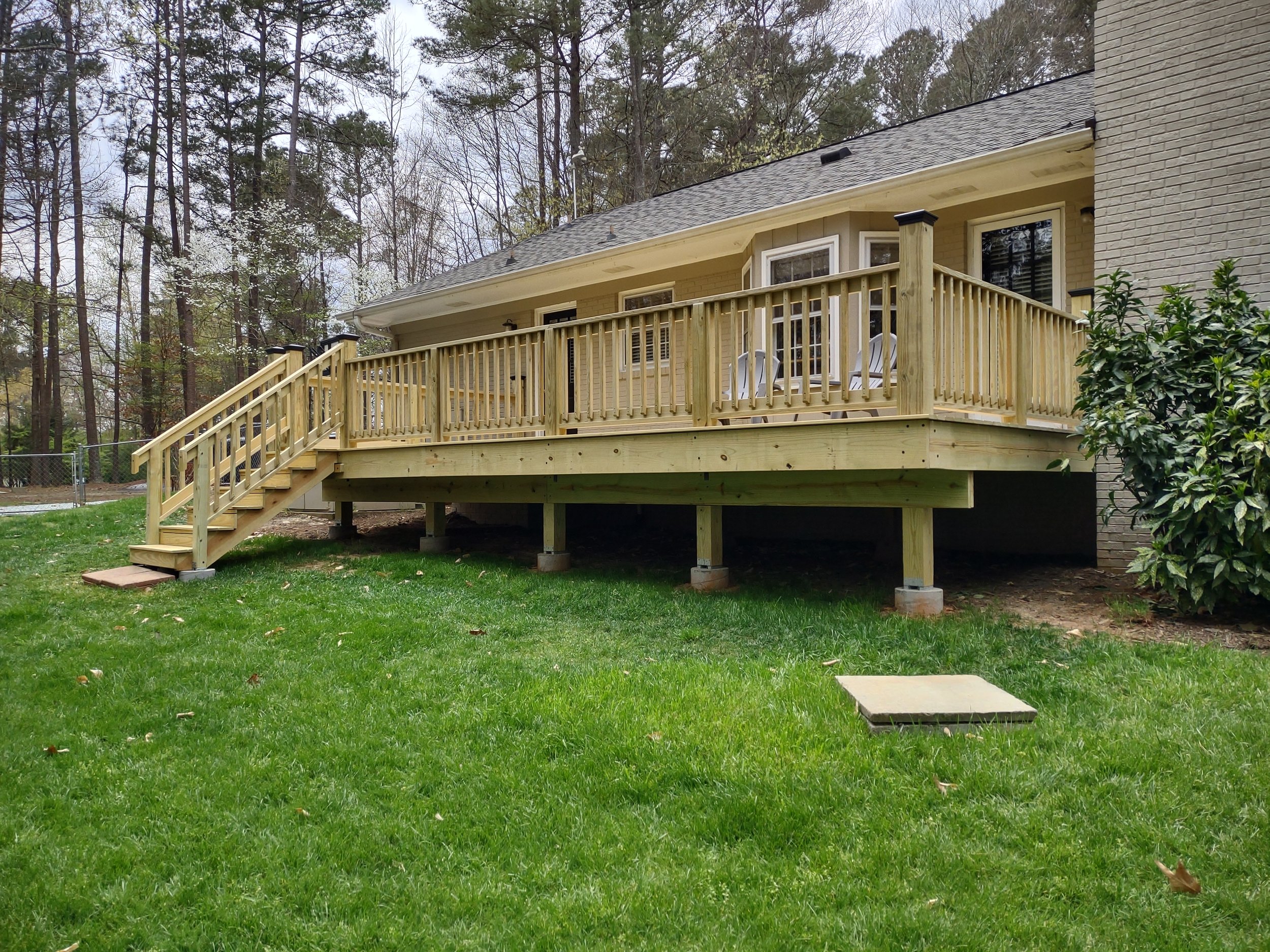 Custom deck with premium kiln dried lumber