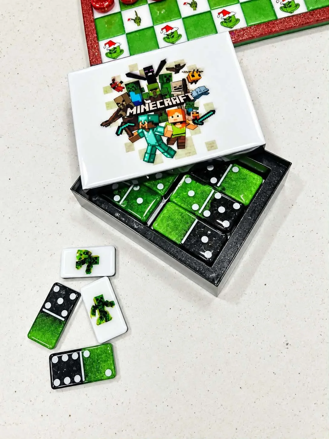 Minecraft Dominos.jpg