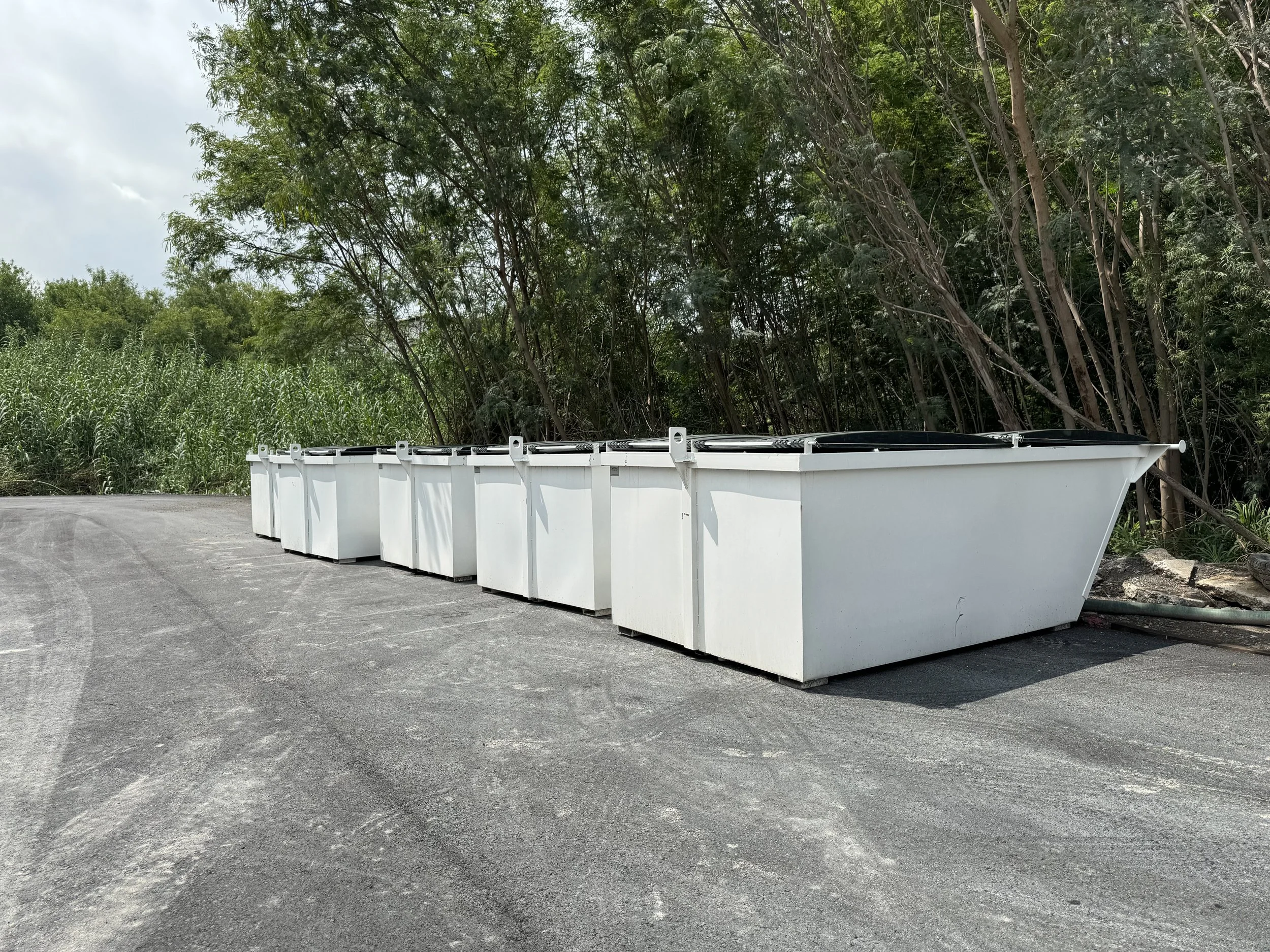CONTENEDOR EN ACERO PARA BASURA DE CARGA TRASERA, PARA RECOLECCION CON CAMION HIDRAULICO.