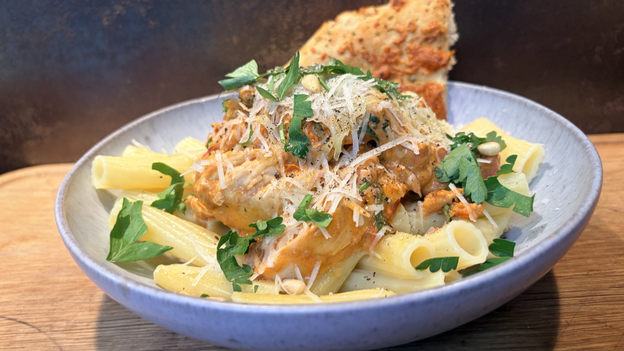 CREAMY CHICKEN AND MASCARPONE TOMATO PASTA