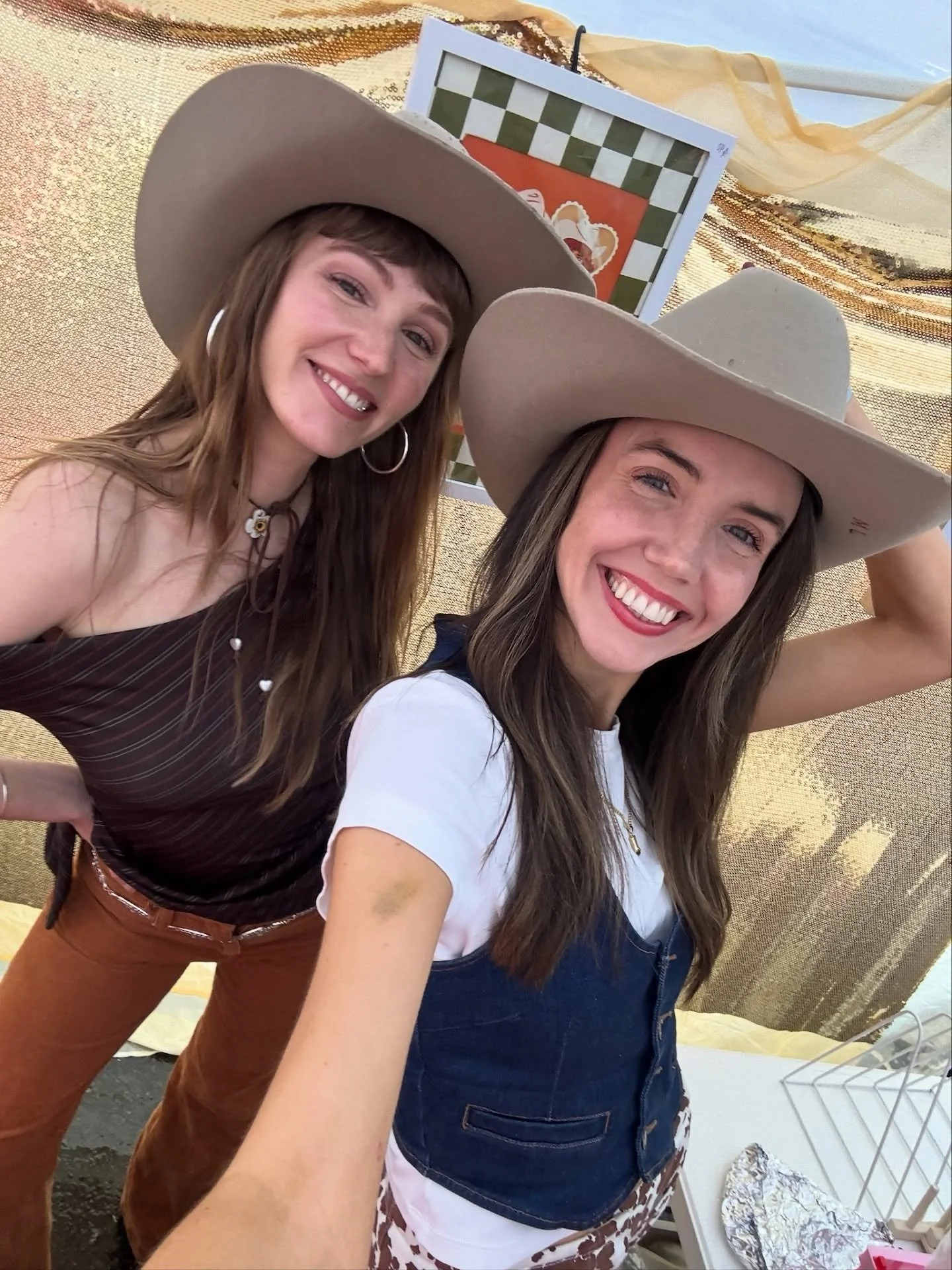 🤠 @ridinheartsfest Rain or shine we did it!!! The vibes were high even when the weather got a little wild ⛈️ Really appreciate everyone who came and supported us loved meeting you all 🥹✨big thanks also to my ride or die @jesssssm xx

#ridinhearts #