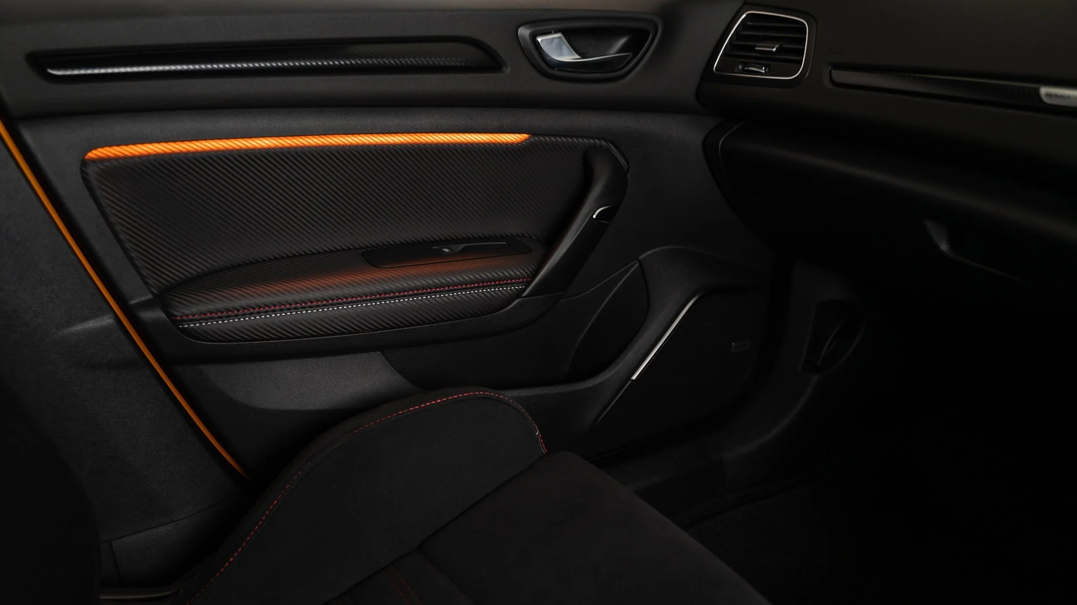 Megane+RS+indoors+%281+of+10%29.jpg
