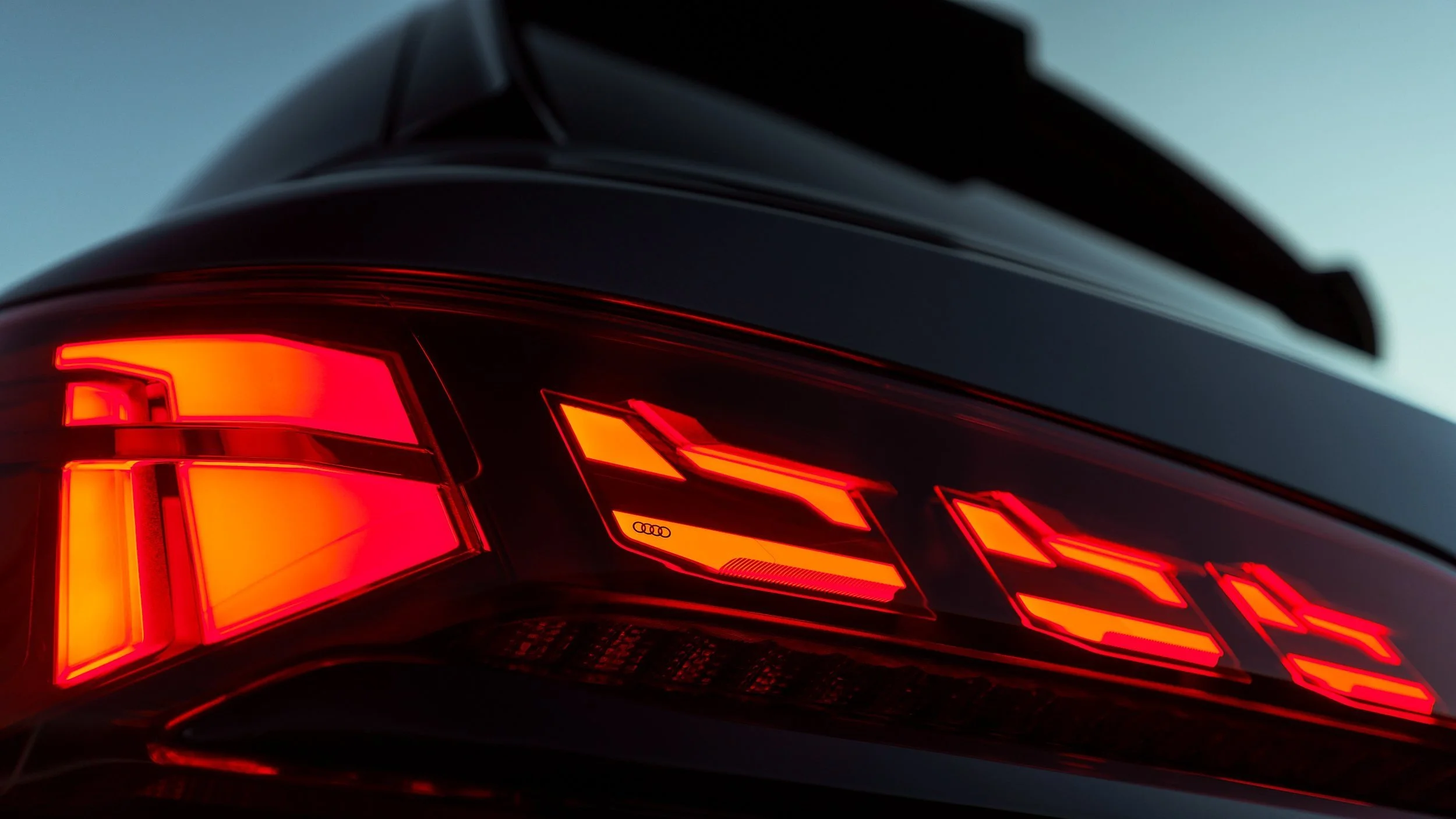 Audi+SQ7+%285+of+19%29.jpg