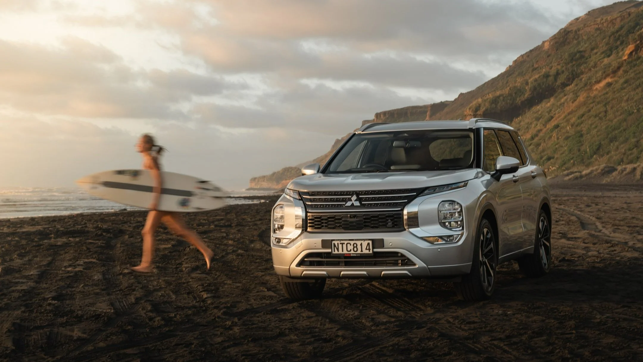 Outlander+Beach+%2822+of+37%29.jpg