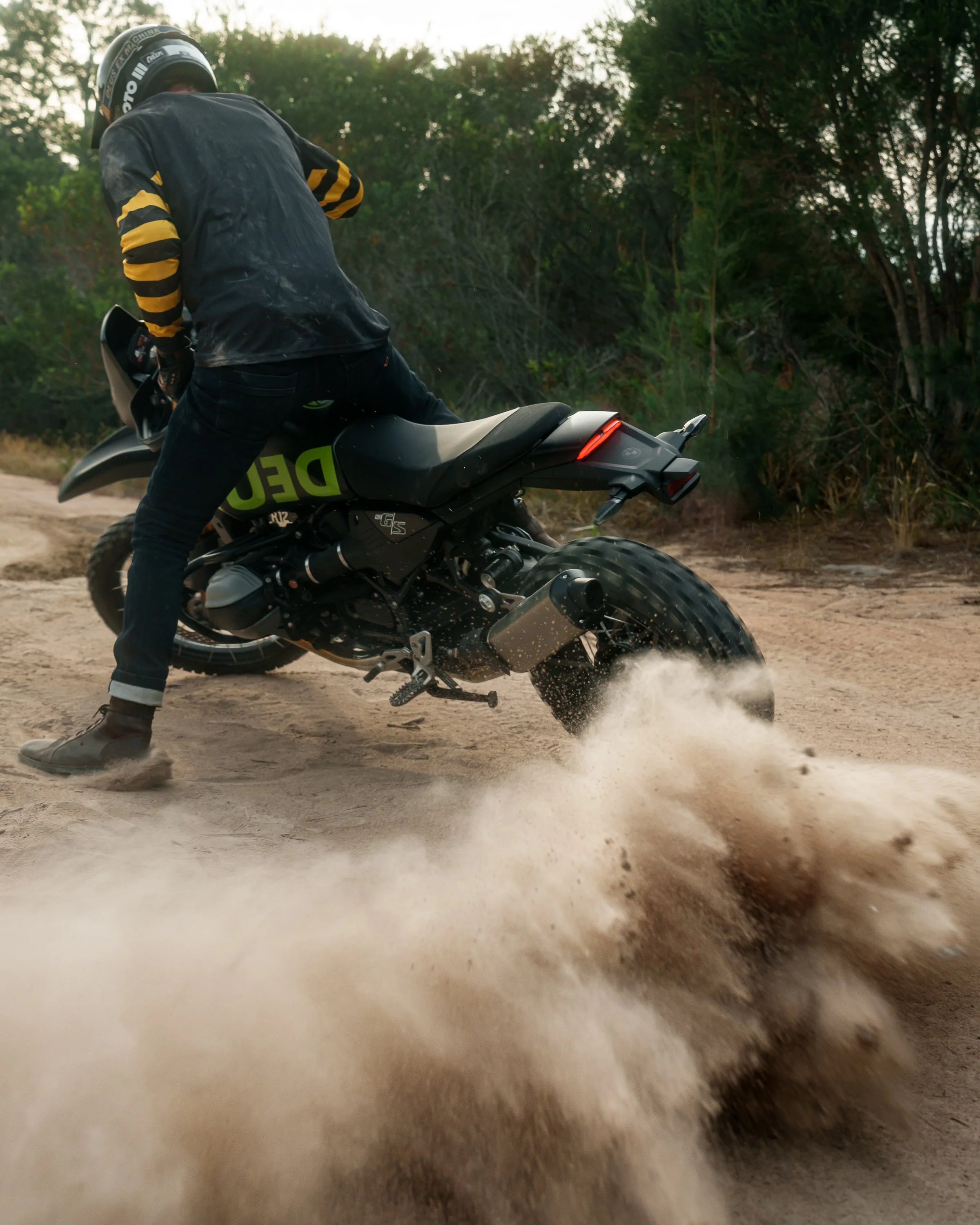 DEUS R12GS-50.jpg