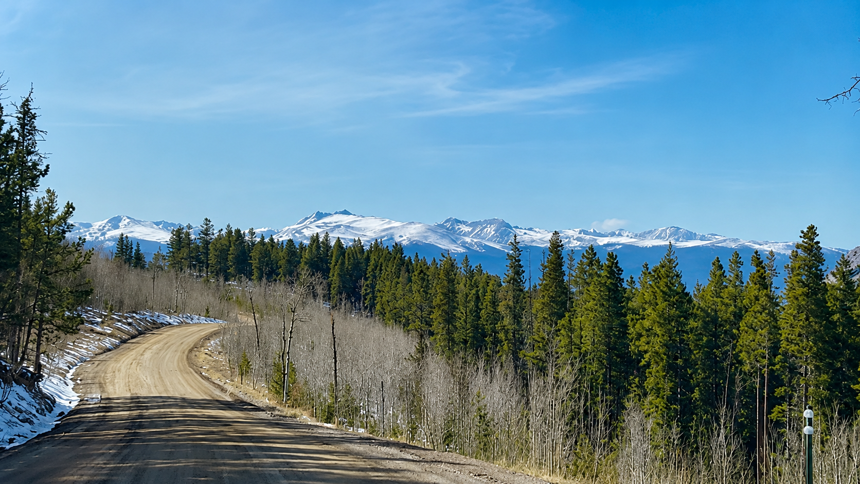 Rocky Mountain landscape near Golden, Colorado, where EMDR intensive retreats and nature-based trauma healing experiences take place.