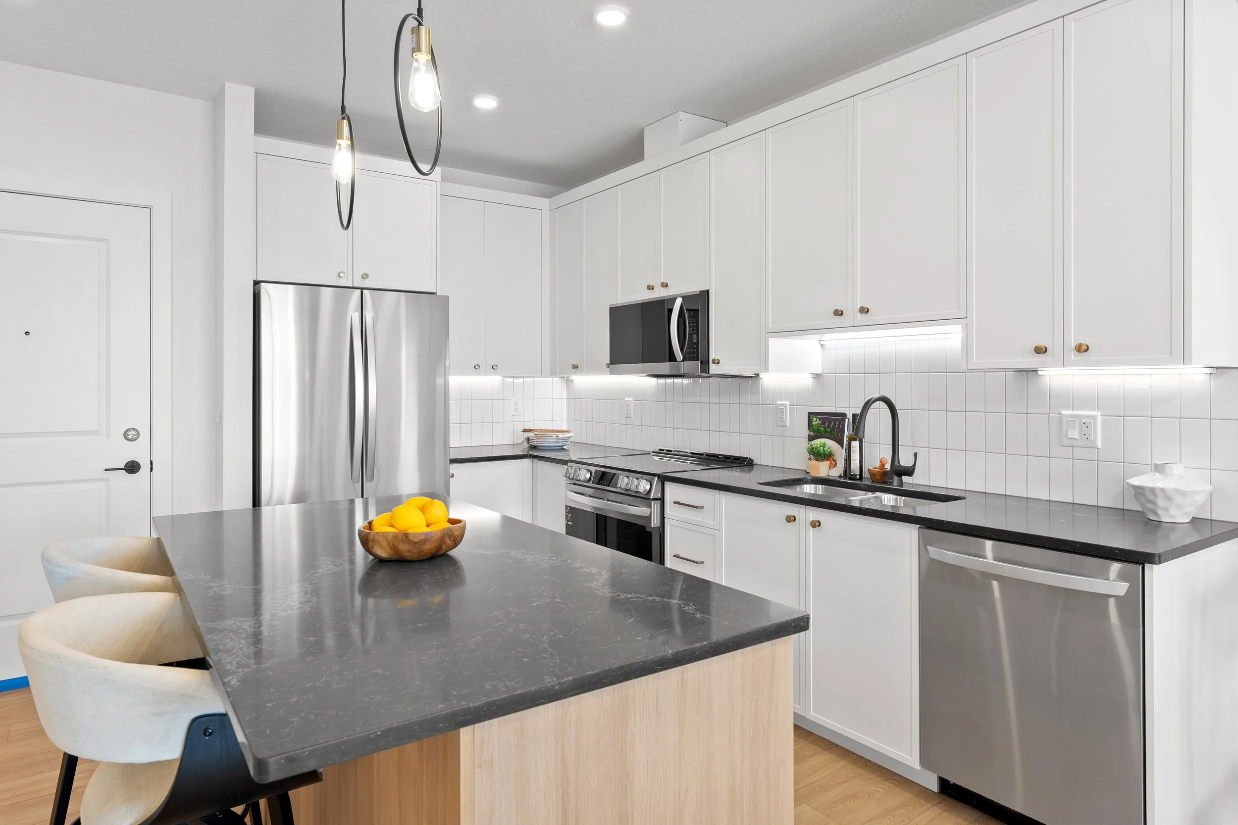 eleganti_cabinets34.jpeg