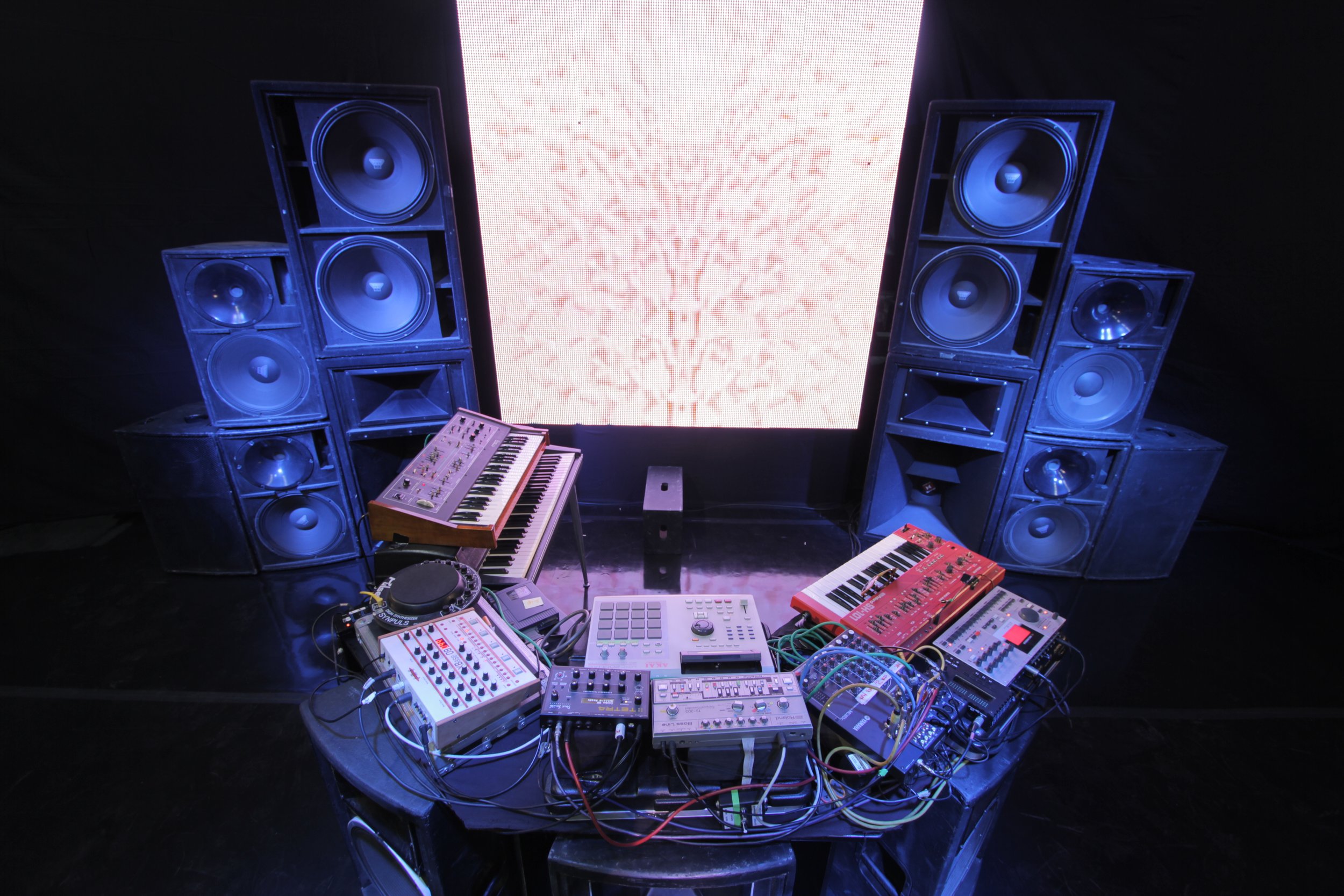 Dino Vicente live set up
