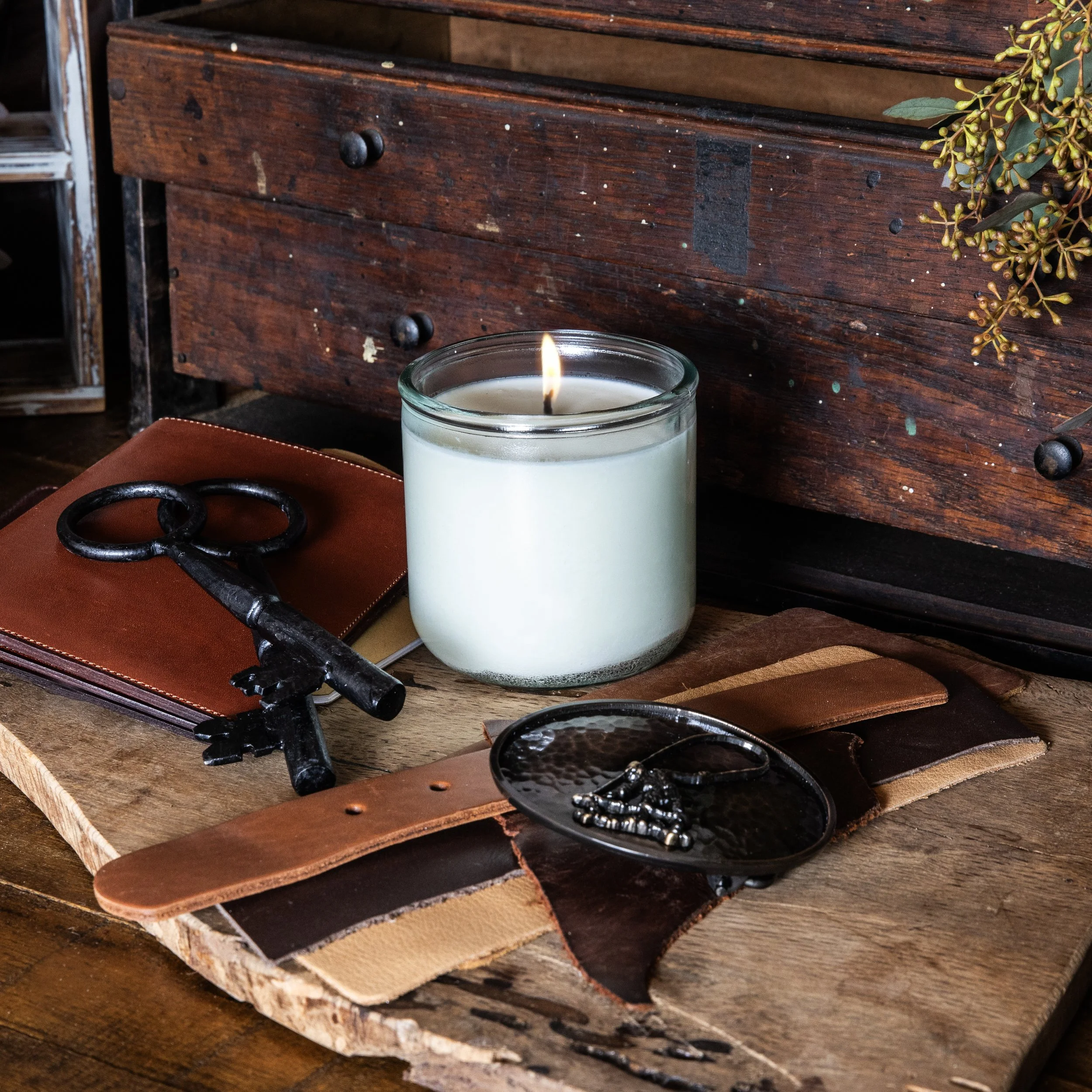 Hacienda (Leather + Burnt Oak)