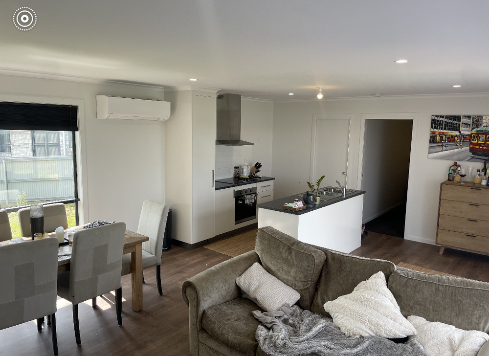Kitchen and dining at The Beach House Swansea