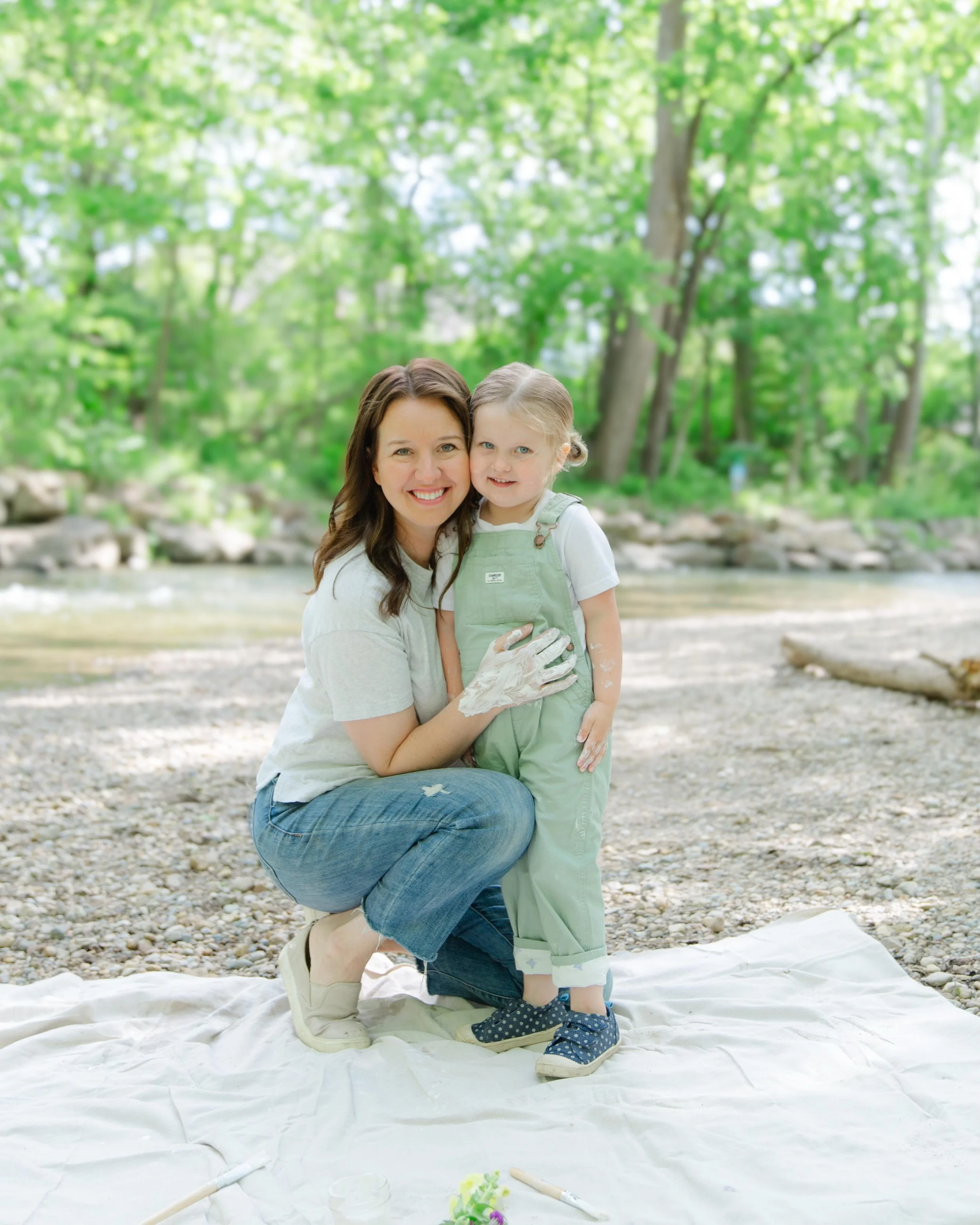 Motherhood is messy hands, paint-covered overalls, and the kind of joy you never want to wash away. 🤍 Happy Mother&rsquo;s Day to the mamas making magic in the little moments.

#indyphotographer #indyphoto #indymoms #motherhood #carmel