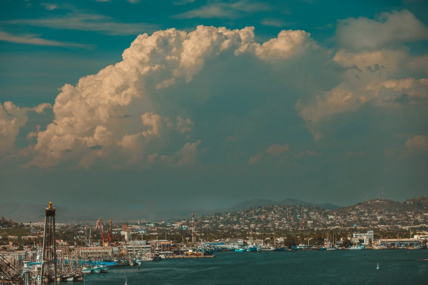 Mazatl&aacute;n - Carnival Panorama 2026

Shot on Canon R5 C with RF 24-240mm F4-6.3
Edited in Adobe Lightroom

Puerto Vallarta, Mazatlan, La Paz, Cabo San Lucas, Long Beach

Be sure to look at all the pics!!