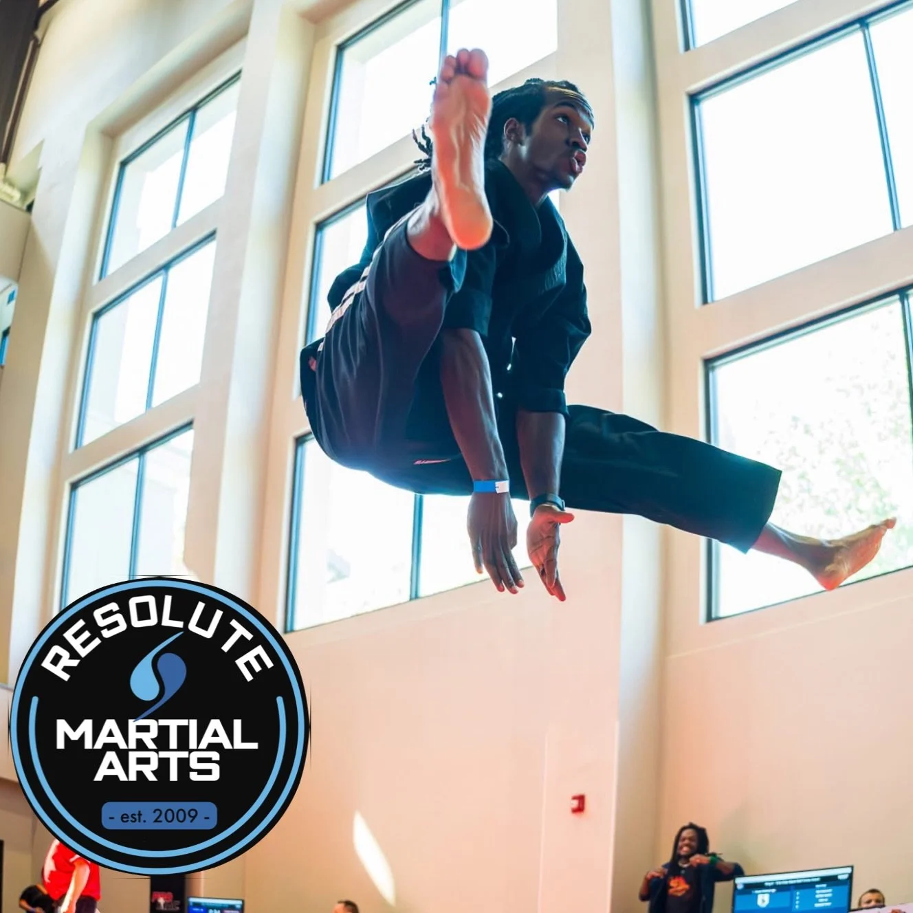 Flying high into training tonight before the weekend. See you in class! 💪🏽 #beresolute