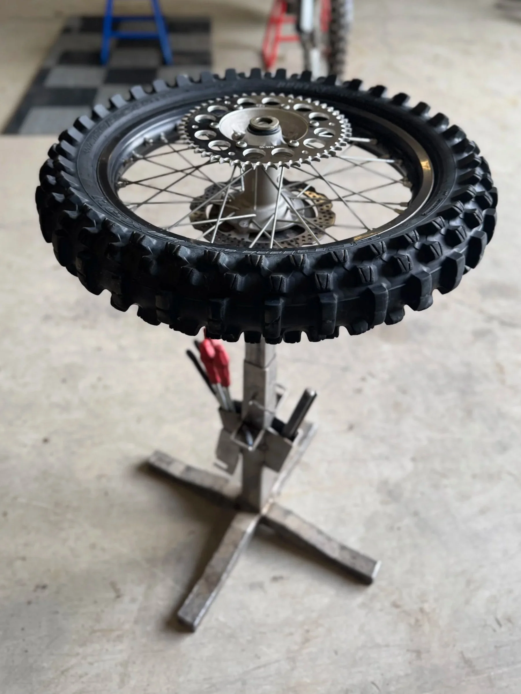 Tire Changing Stand
