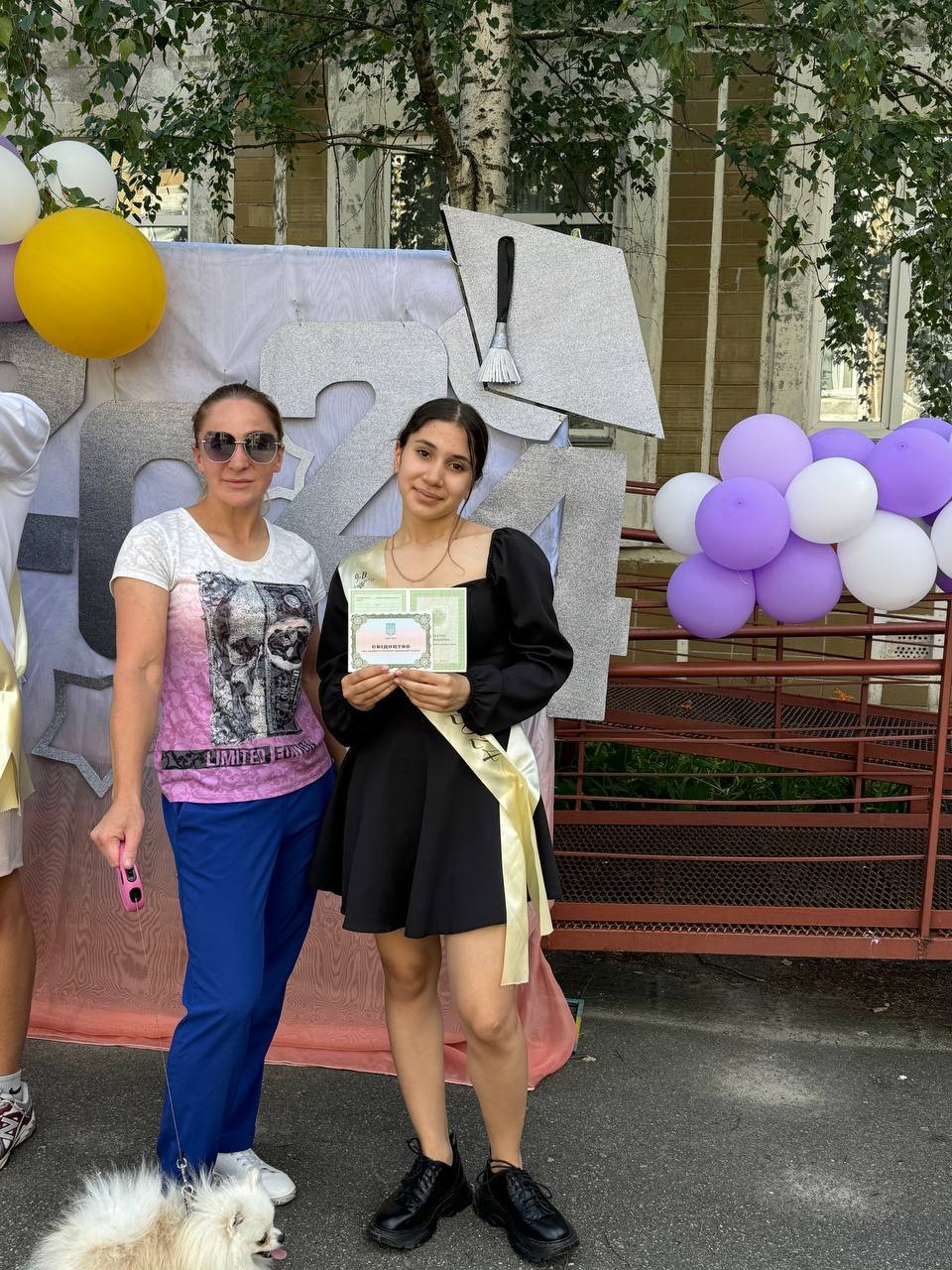 Veronika Vlasova  with mother 02.jpeg