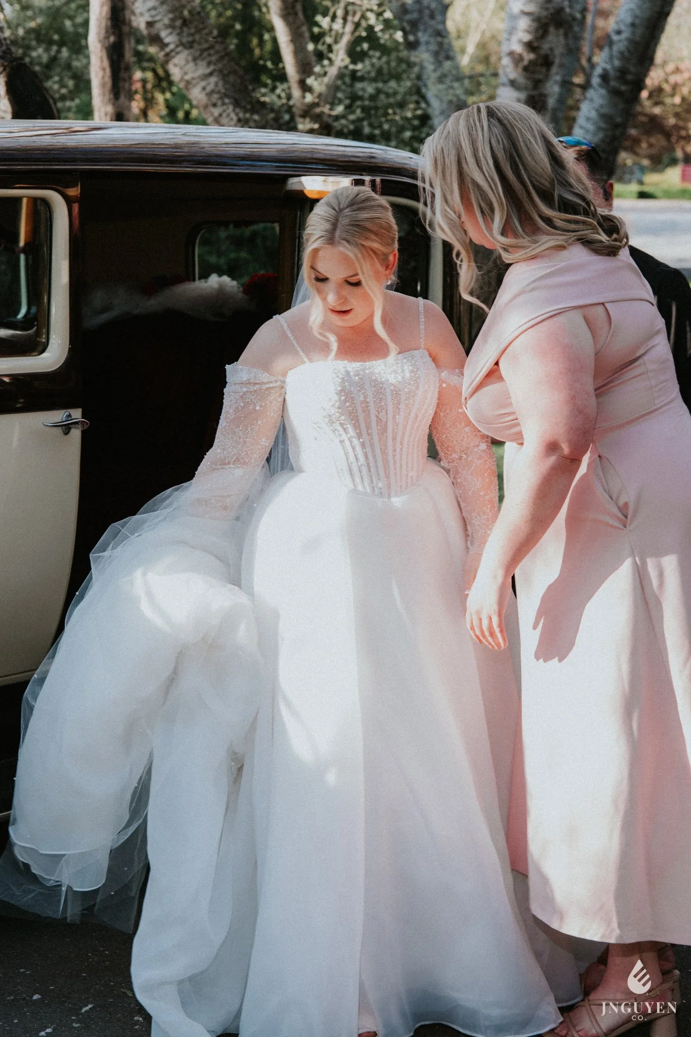 10-lisa-dan-gold-creek-canberra-wedding.jpg