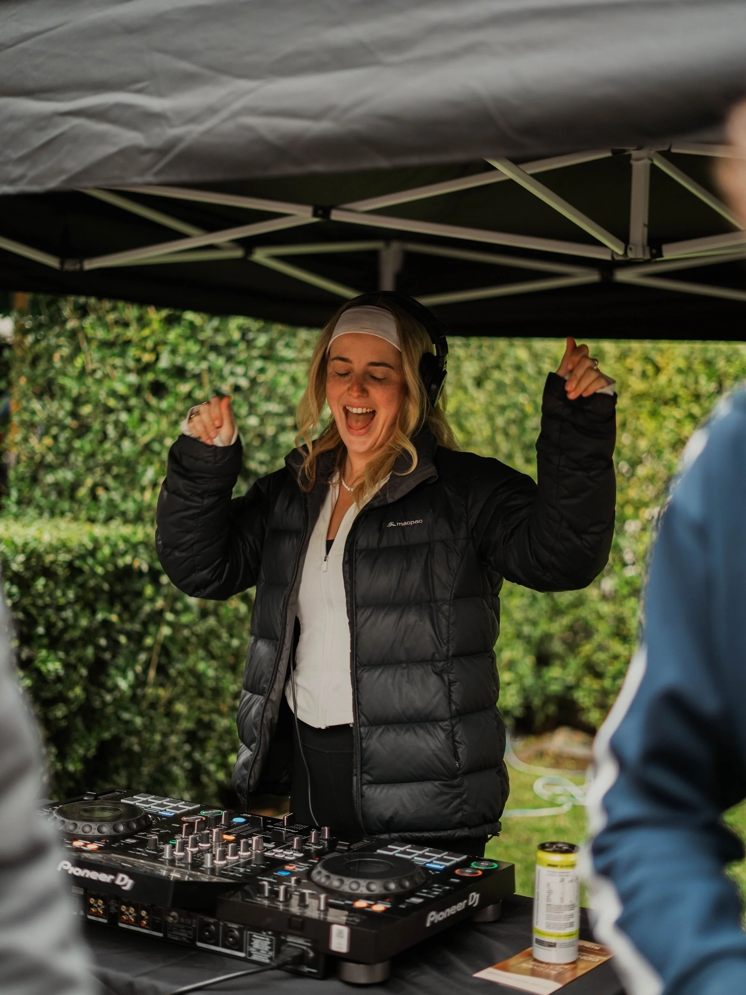 Belief 5000 🚀

No better way to start a Saturday morning! Thanks so much for having me @the.beliefproject  was so much fun bringing the vibes at 7am ☀️

And of course enjoying a cheeky coffee from @just_down_the_rd to finish it off ☕️

Congrats to e