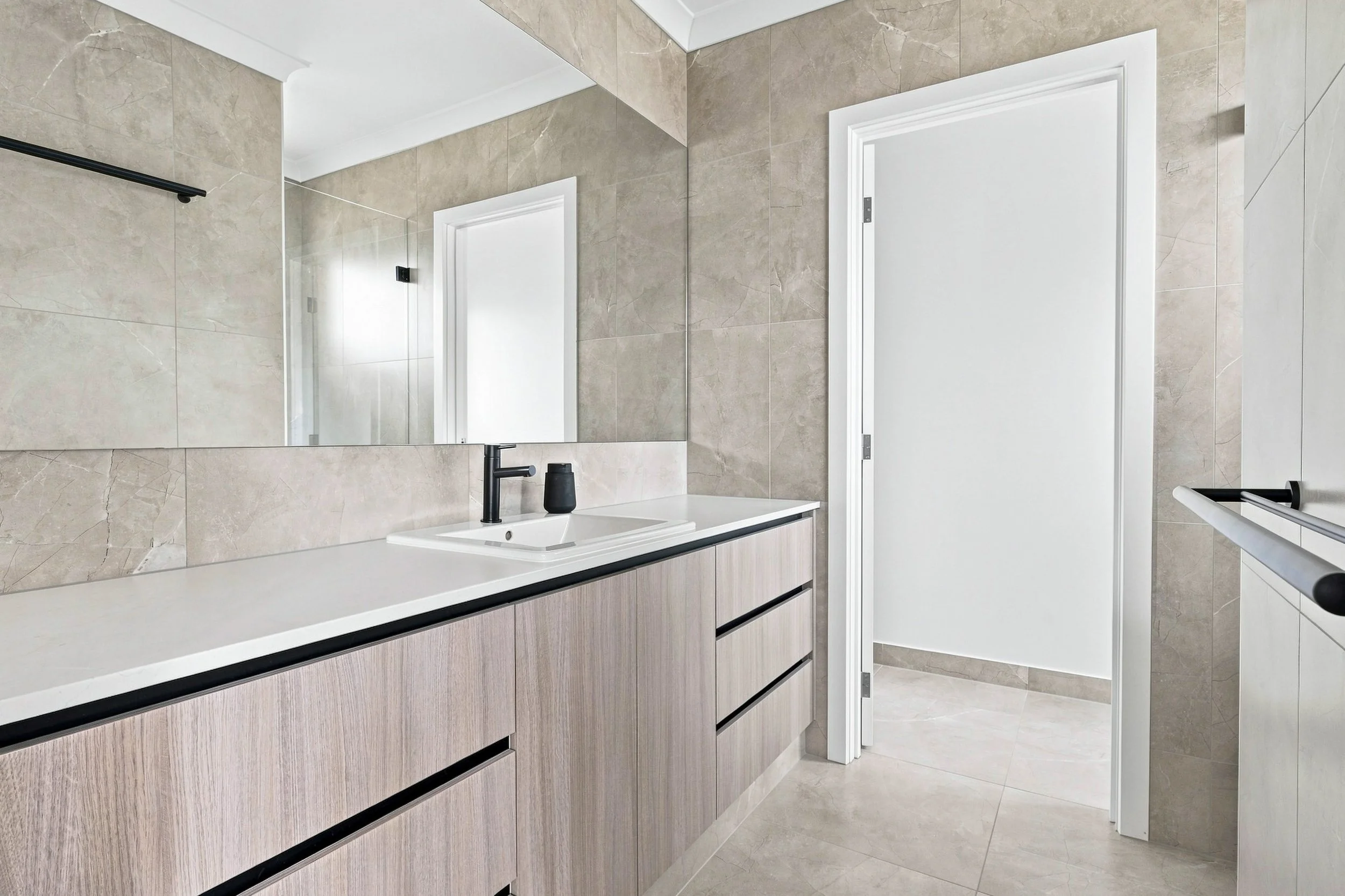 Ensuite.jpg