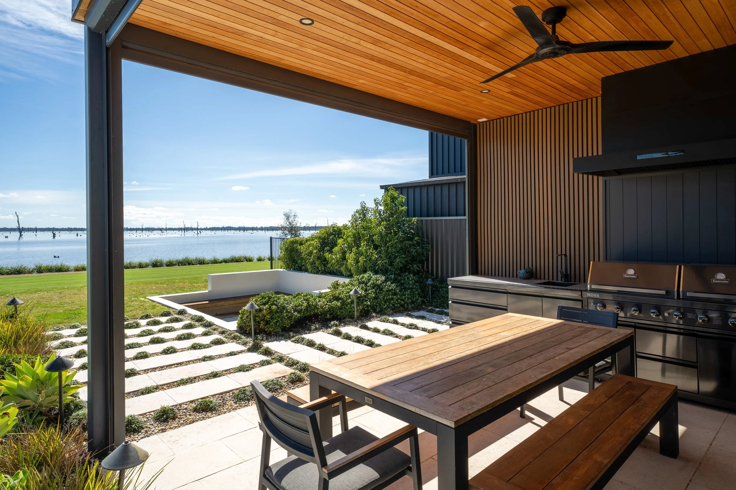 Alfresco W E-2.jpg