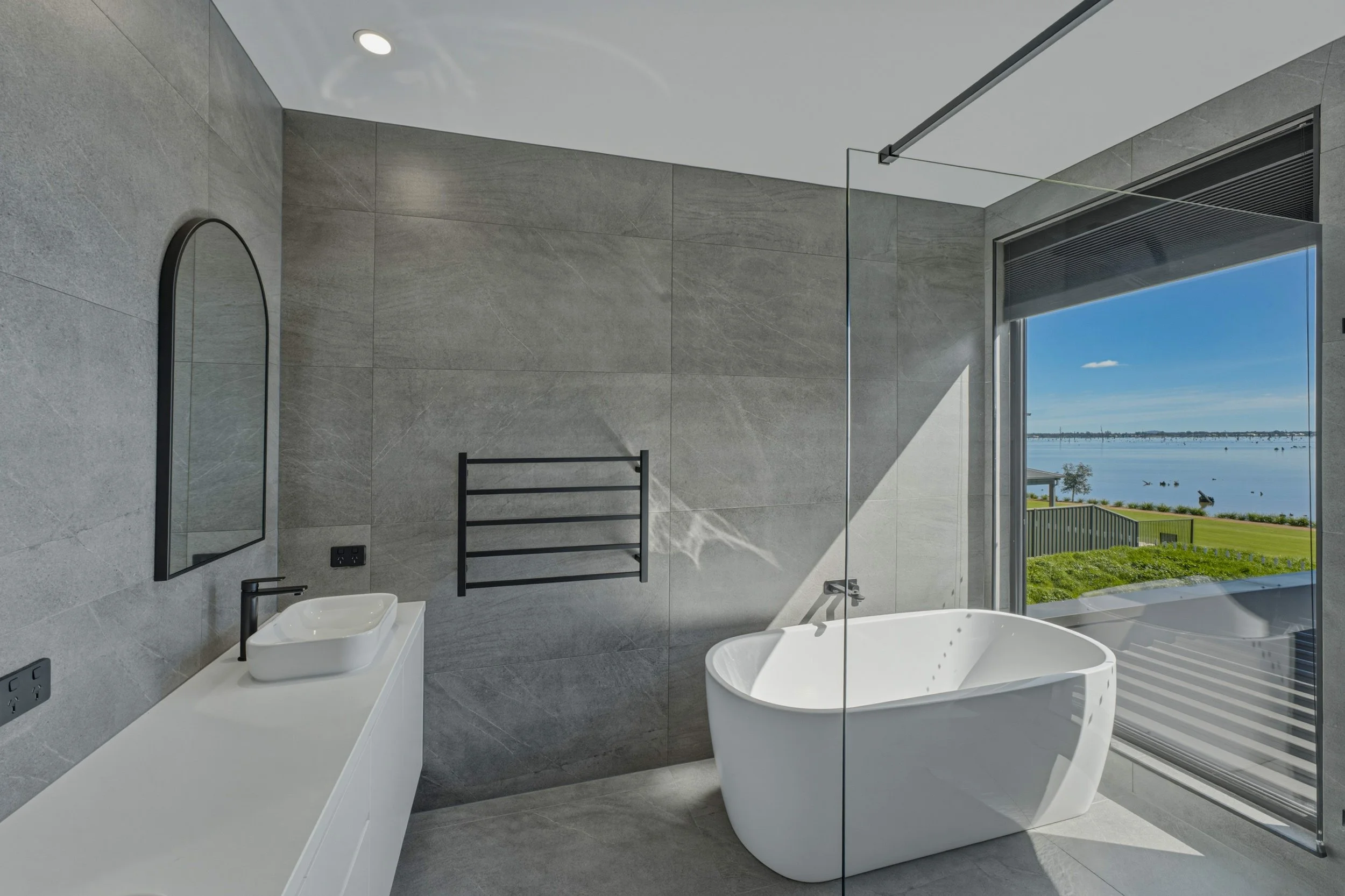 Bathroom WE.jpg