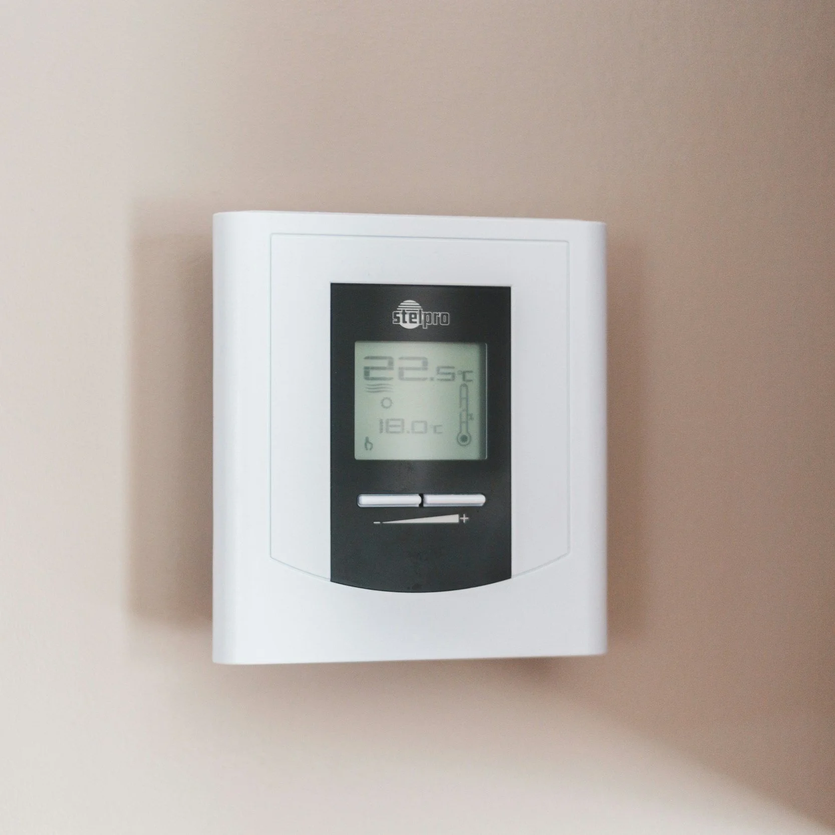 Why a Wi-Fi Thermostat is a Smart Investment Before Winter