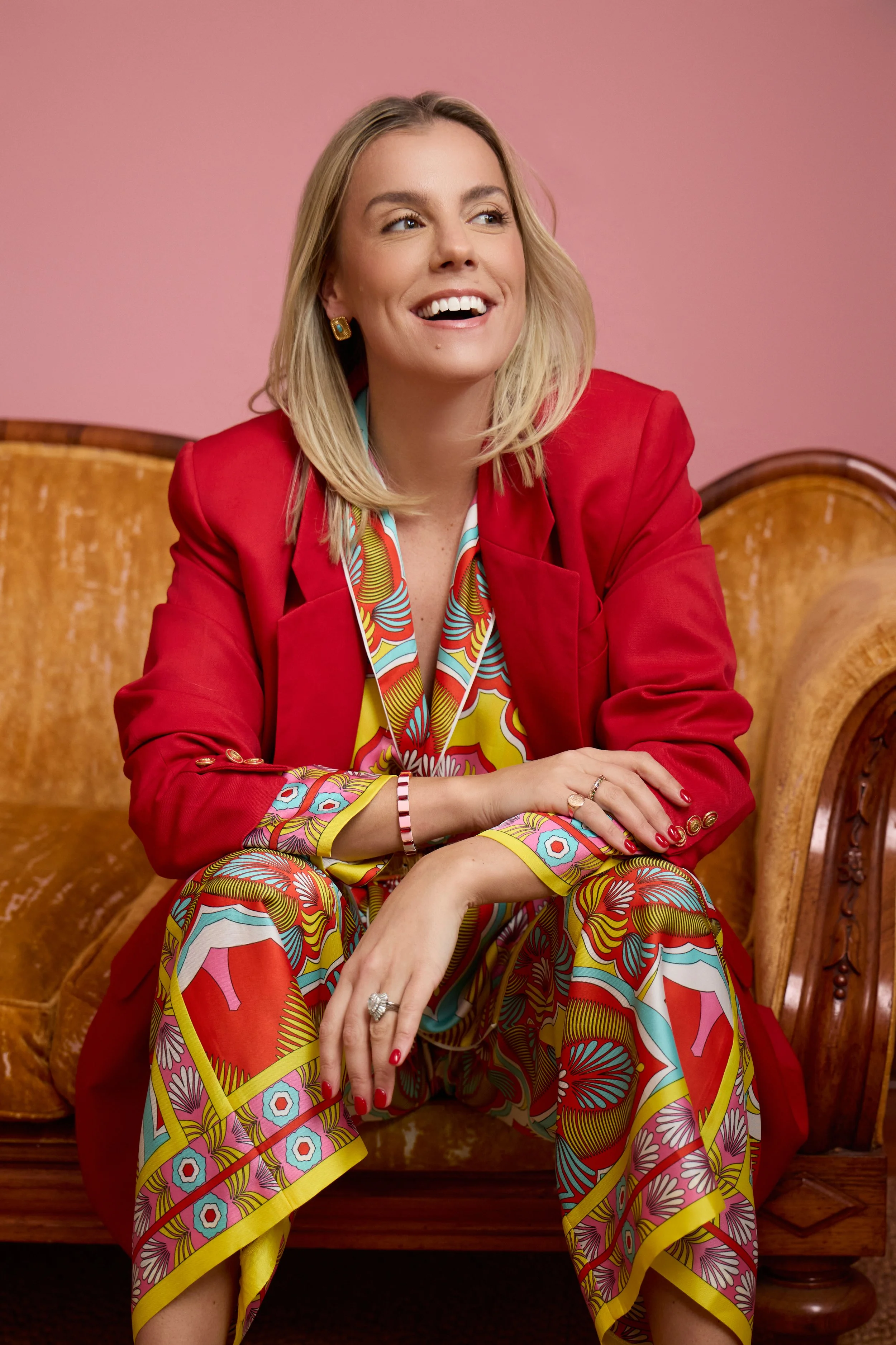 Melbourne-based personal stylist Anastasia Grace helps women rebuild confidence through clothing. Book a styling session and rediscover your style.