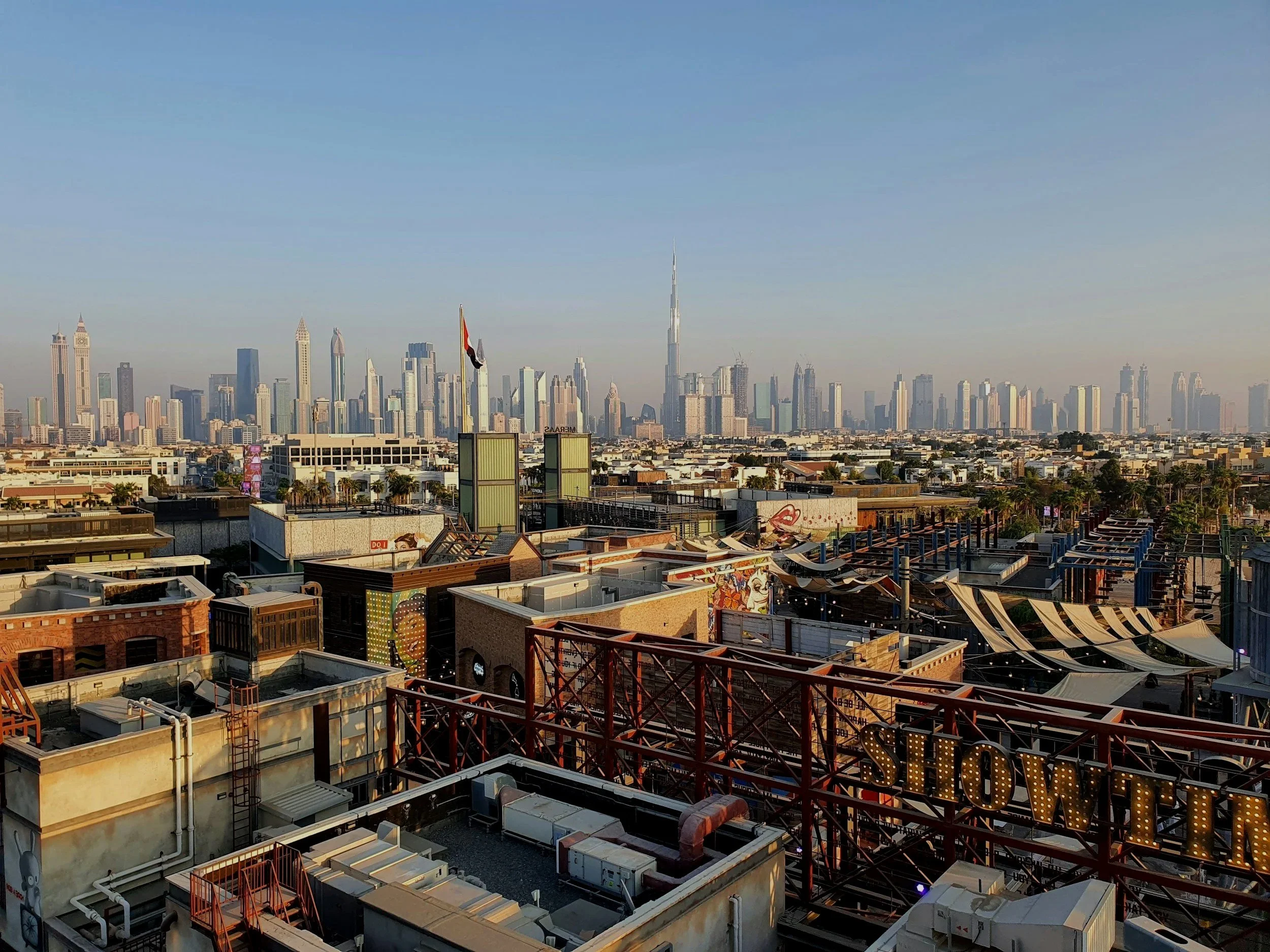 Middle East business and logistics district representing market entry, infrastructure and strategic advisory services.