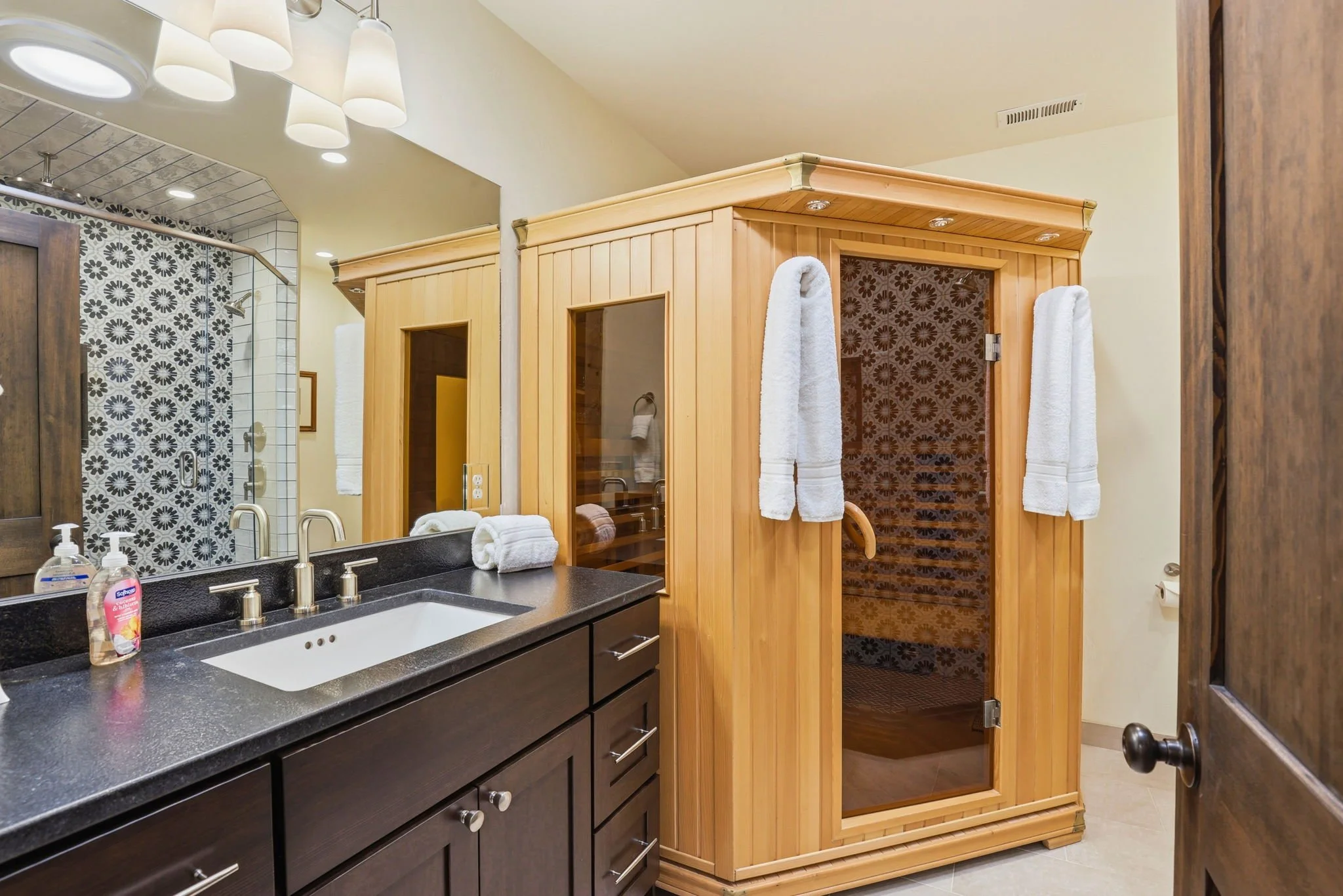 134-BasementBath.jpg