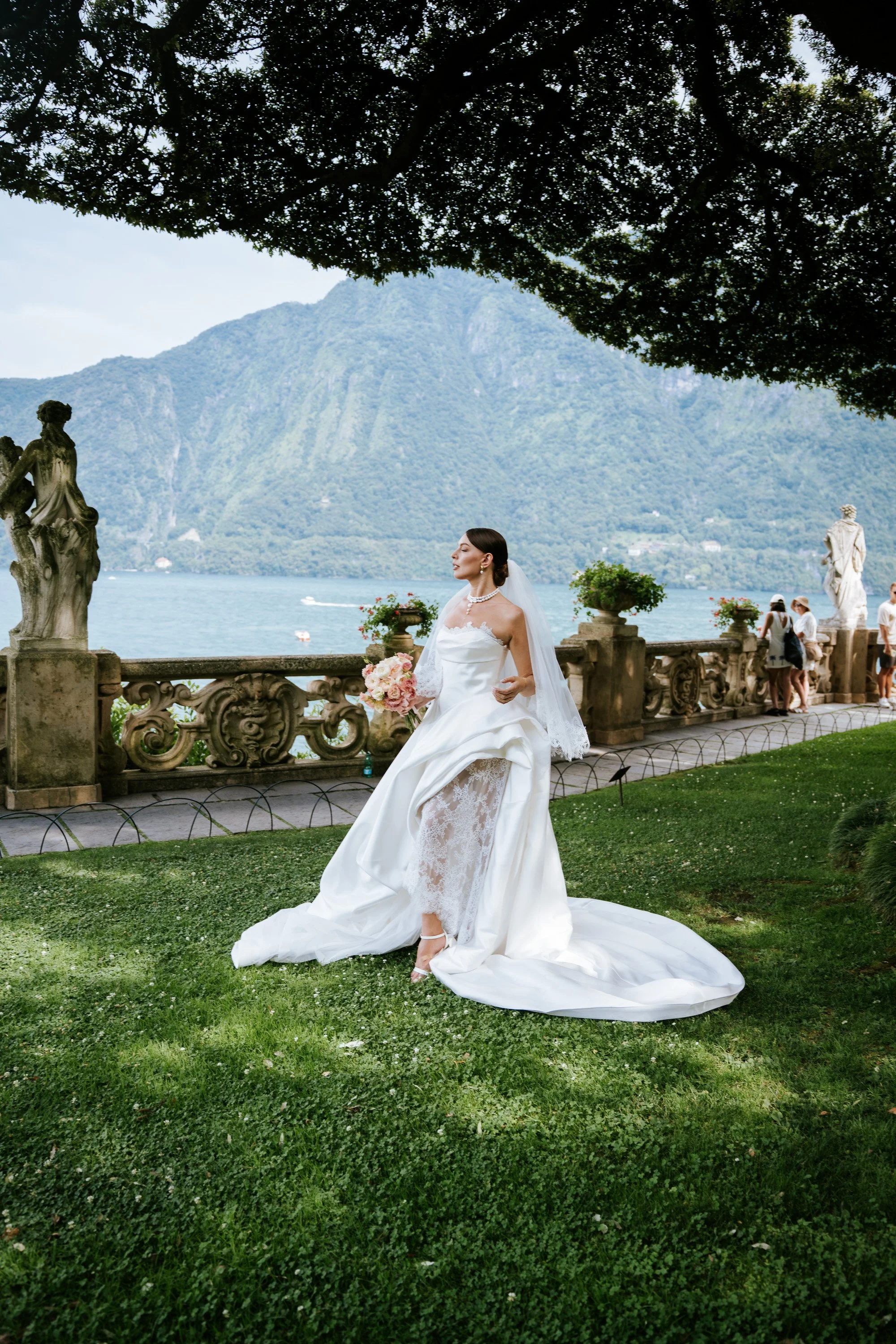 Wedding photographer villa balbianello lake como italy destination-22.jpg