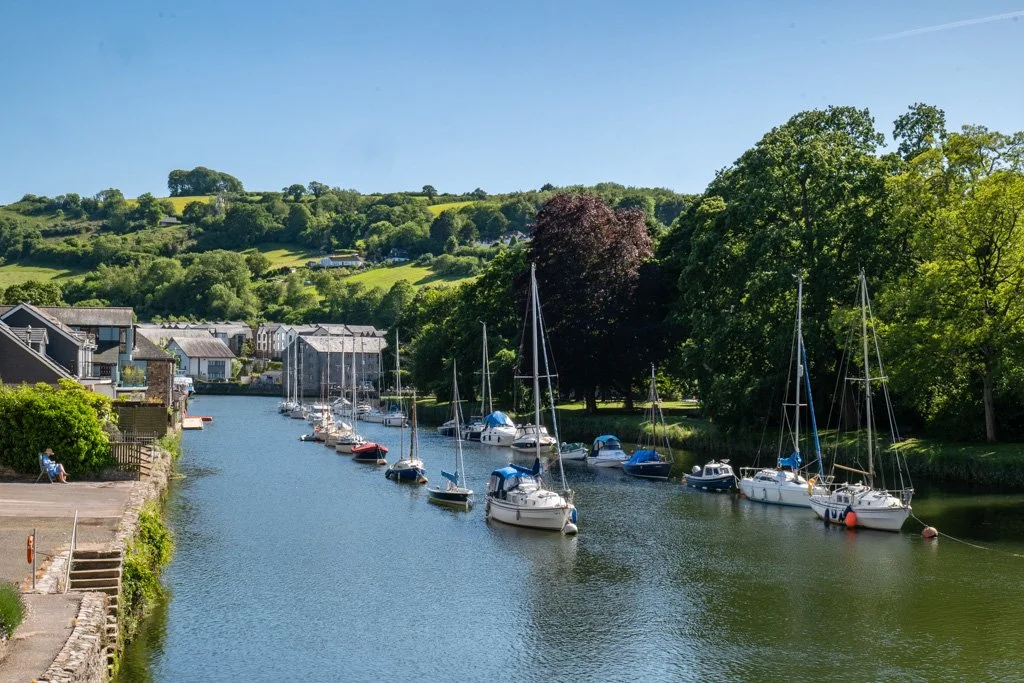 A scenic view of a Totnes harbor.