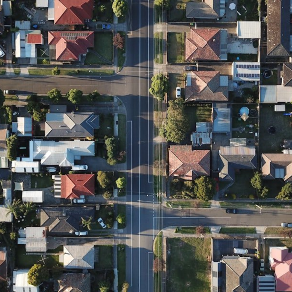 NON-BANK LENDER — Interest rate swap accounting for loan book. Covenant compliance maintained.