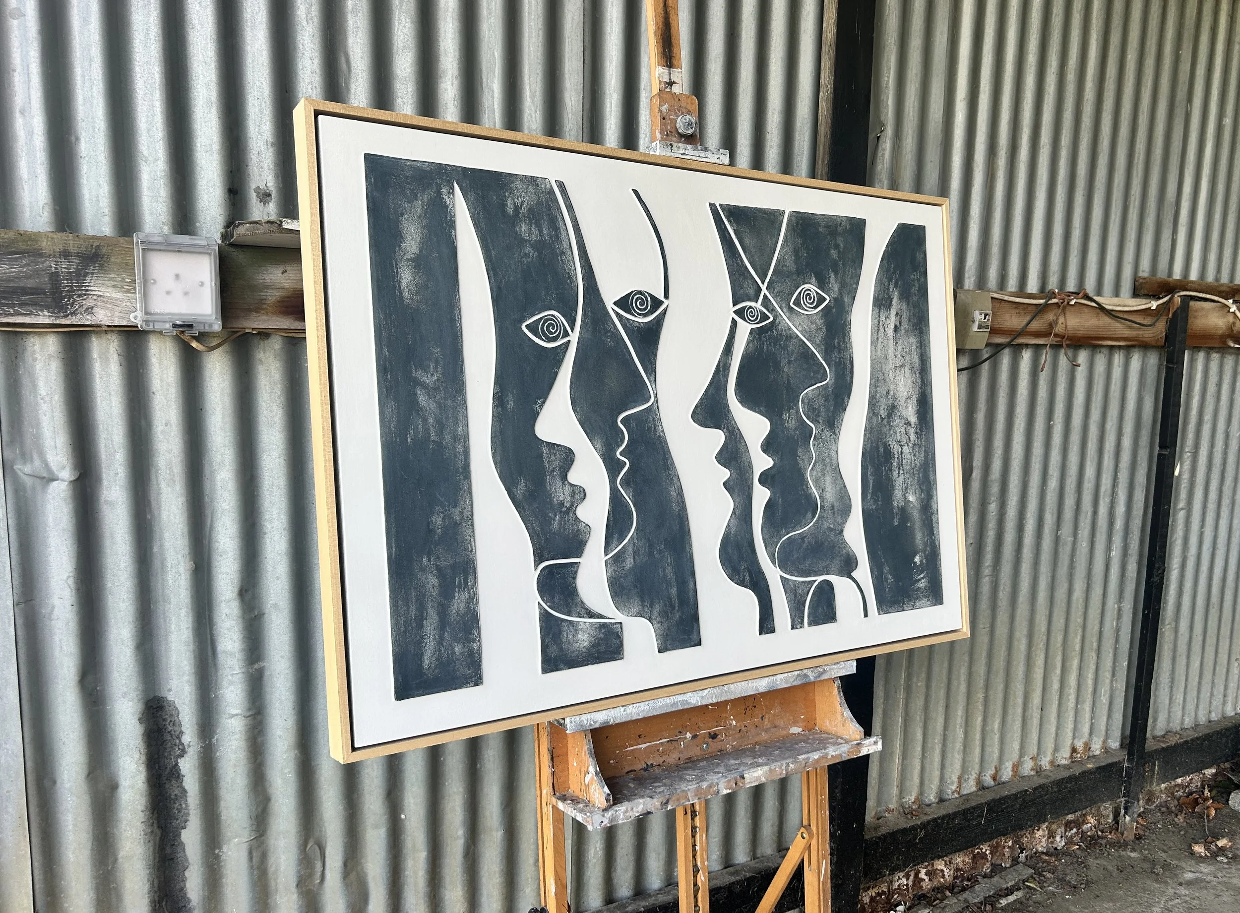 Faces Grey 01.jpg