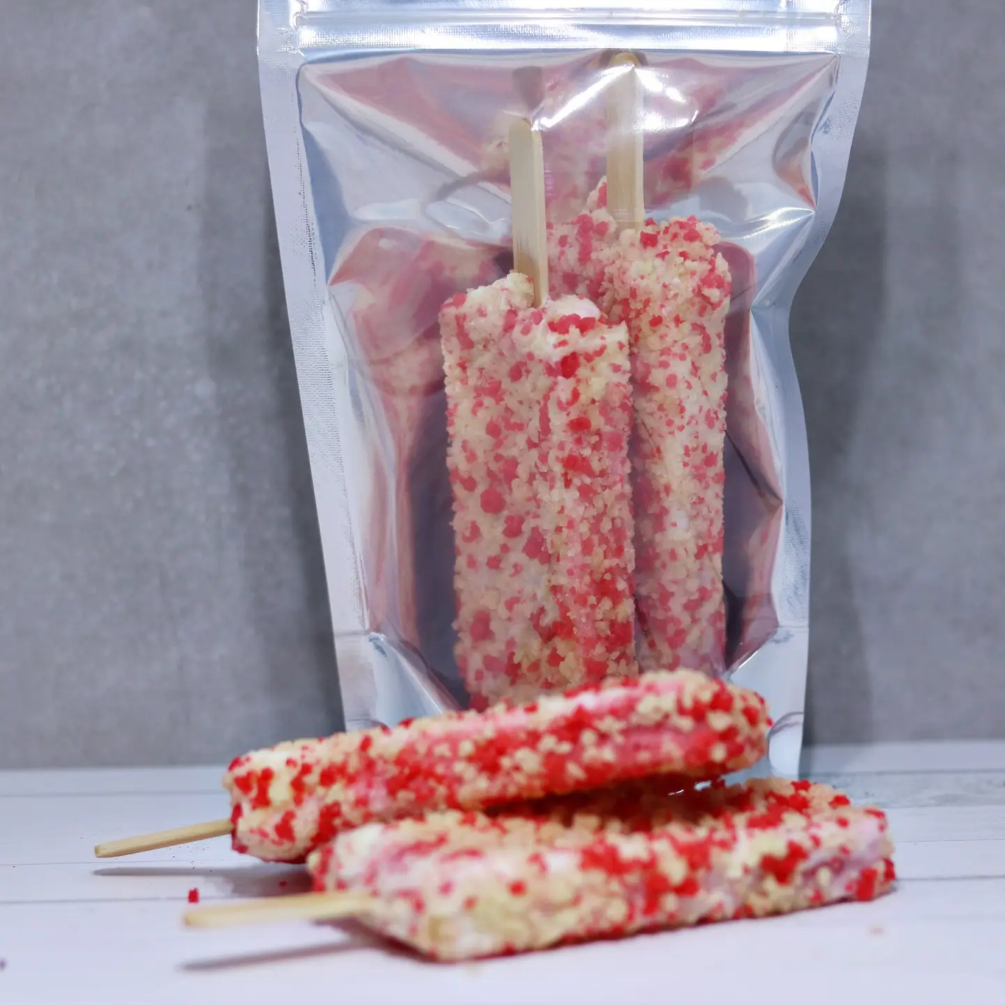 Freeze Dried Ice Cream Popsicle (Chocolate Eclair, Strawberry Shortcake)