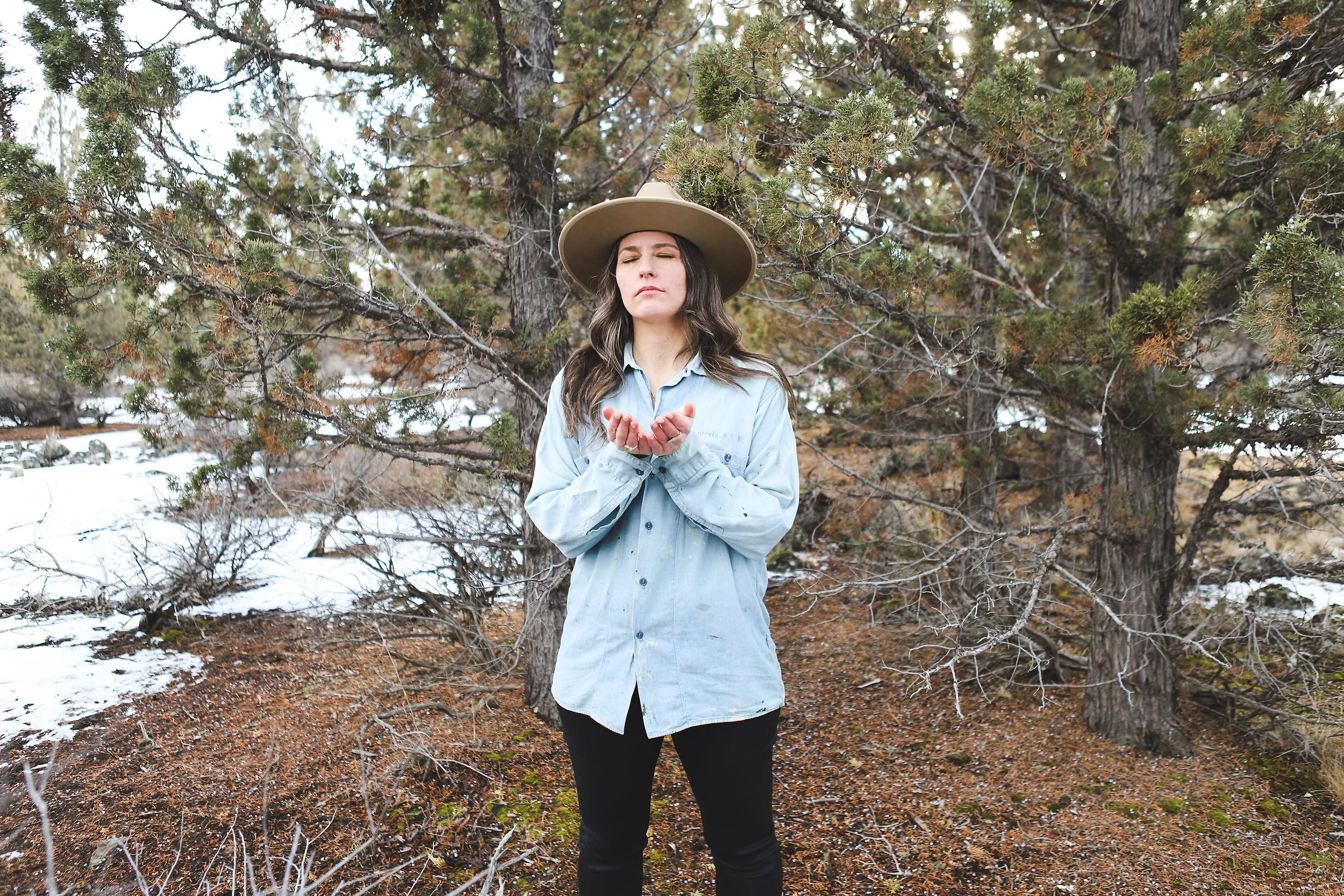 heavenmcarthur-katherine-decker-solo-winter-2022-0239-HighRes.jpg