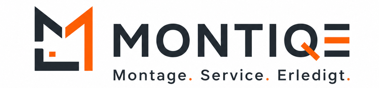 Das Logo einer Firma namens MONTIQ mit einem stilisierten Haus und den Worten "Montage. Service. Erledigt." darunter.