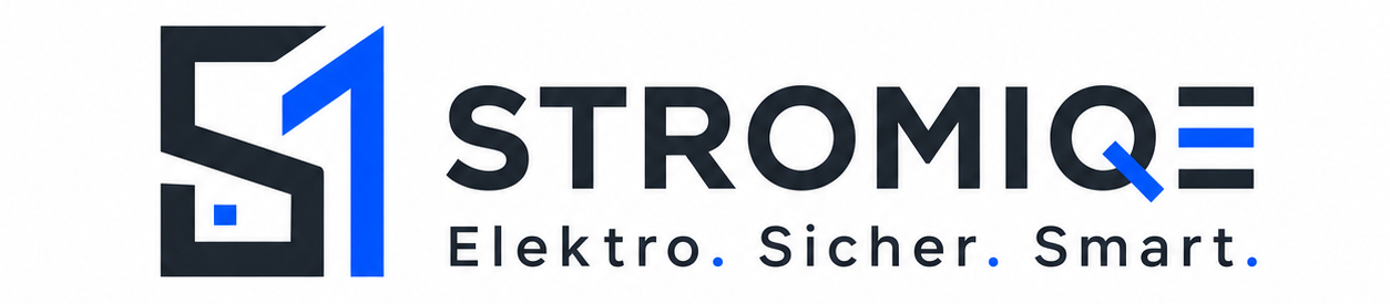 Logo des Unternehmens STROMIQ mit blauer und schwarzer Gestaltung, darunter die Worte Elektro, Sicher, Smart.