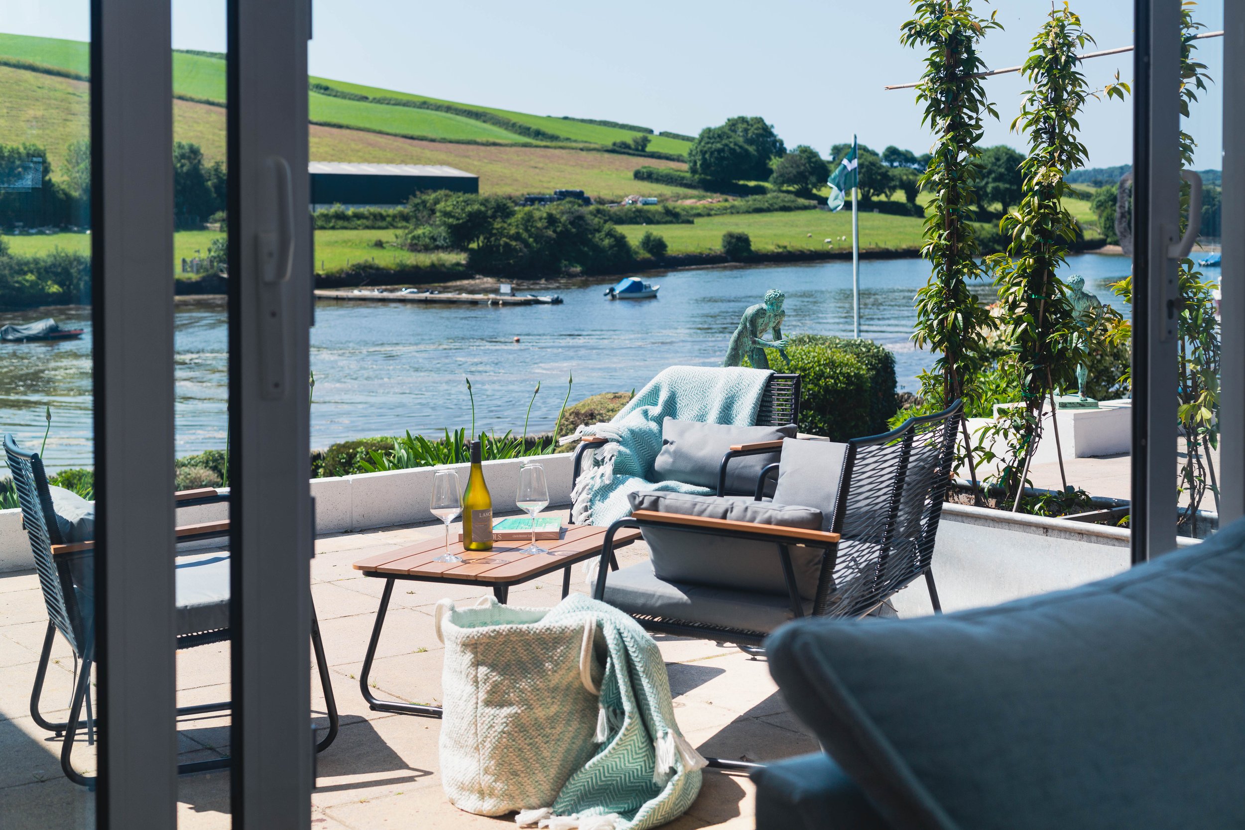 Seaflowers - view of the terrace