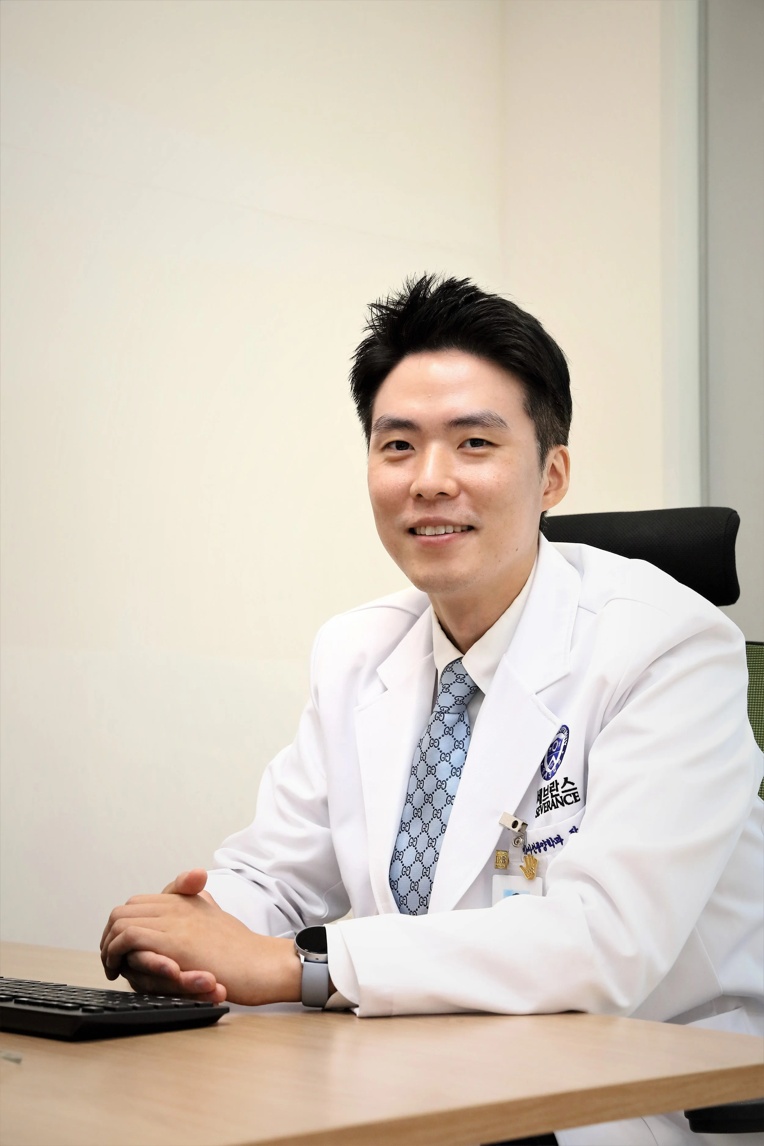 Dr. Jee Suk Chang