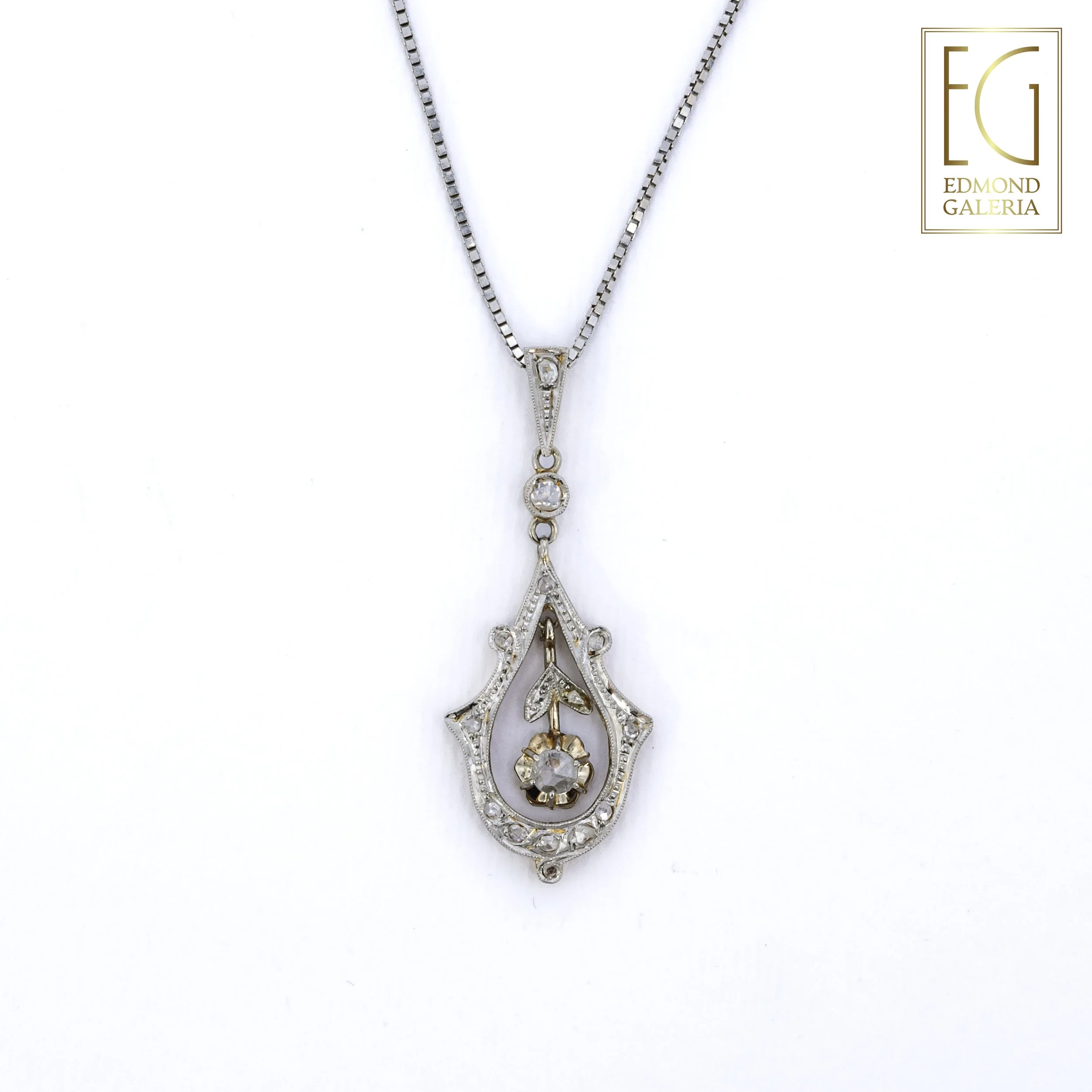 Lanț cu pandantiv Belle Époque din aur bicolor și platină, decorat cu diamante, cca. 1900